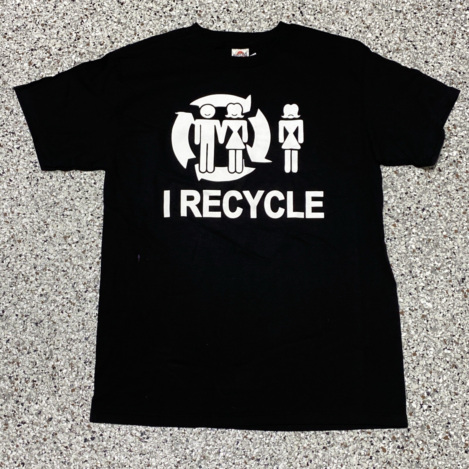 Spencer’s “I recycle” Dating Girls Black Shirt Size Medium Funny Gift NWOT