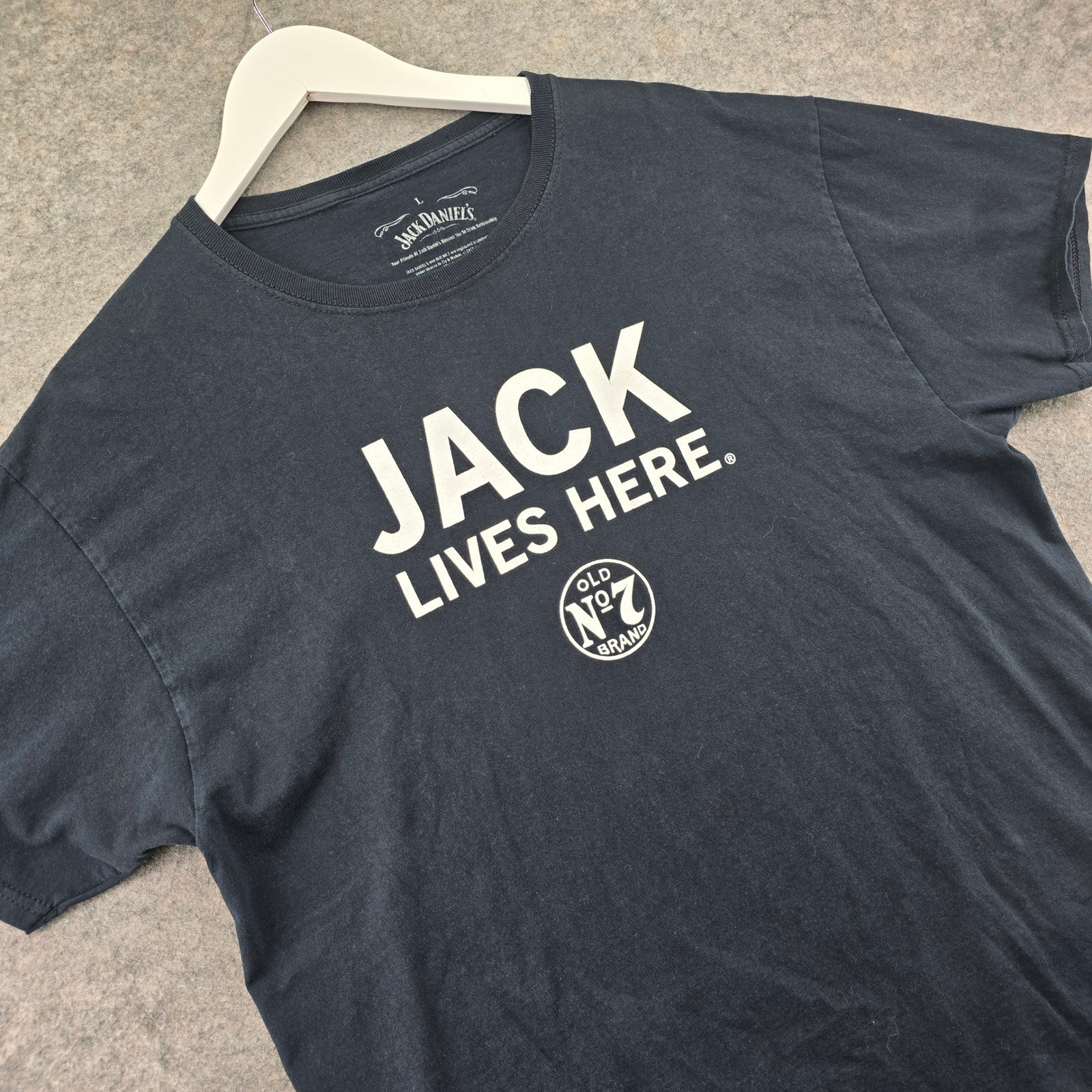 Jack Daniels Mens Shirt Large Black Cotton Jack Lives Here Old No 7 Whiskey Tee