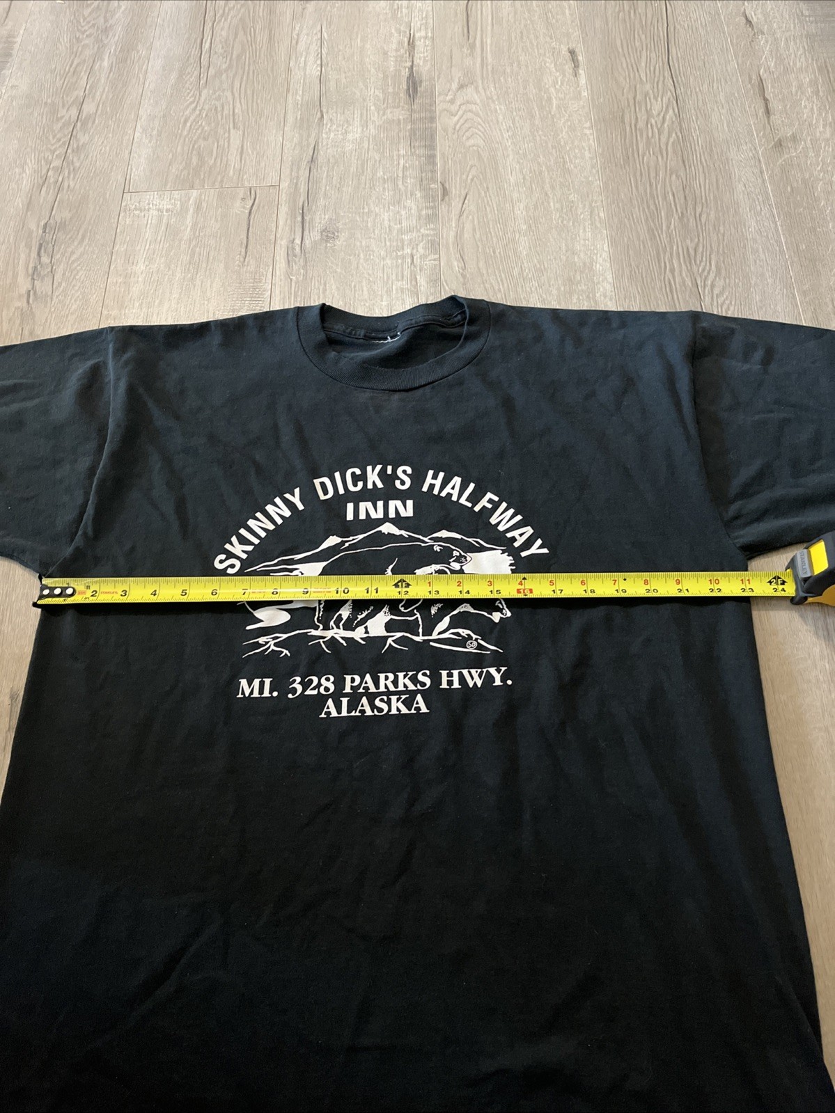 Vintage Skinny Dicks Halfway Inn T-Shirt Men’s Xl Black Polar Bears Alaska