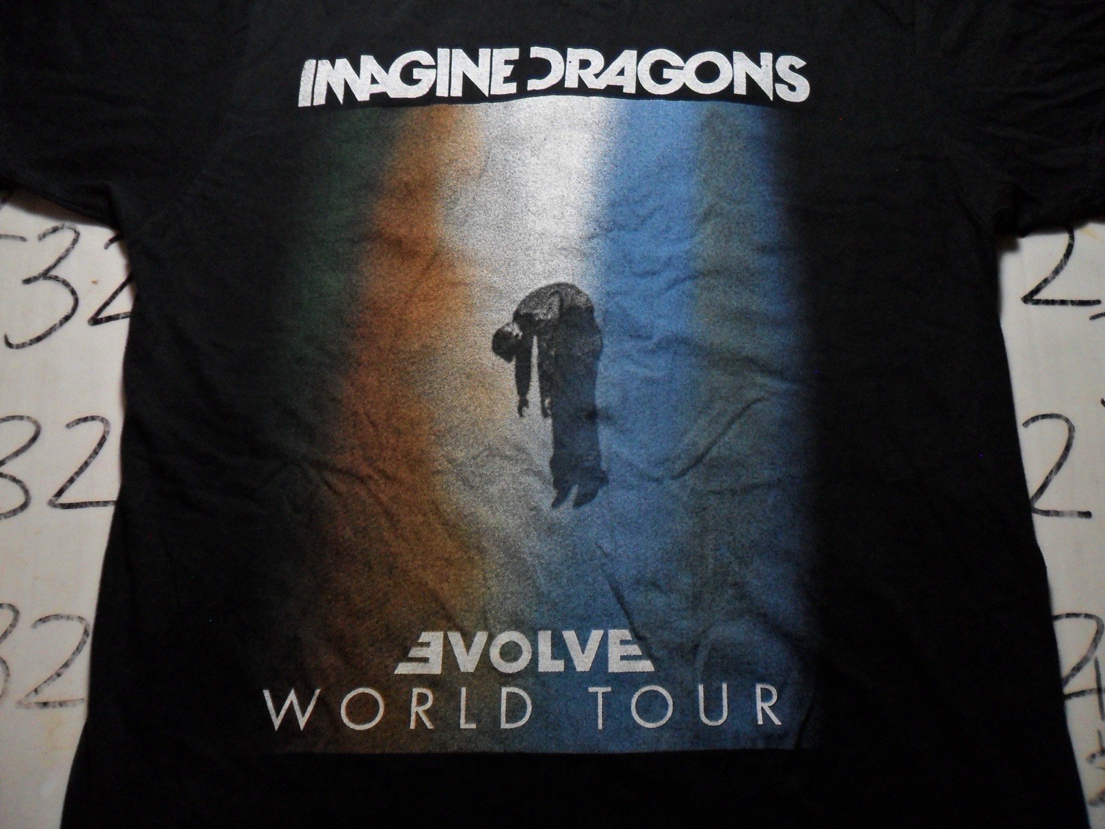 Medium Imagine Dragons 2018 Evolve Shirt