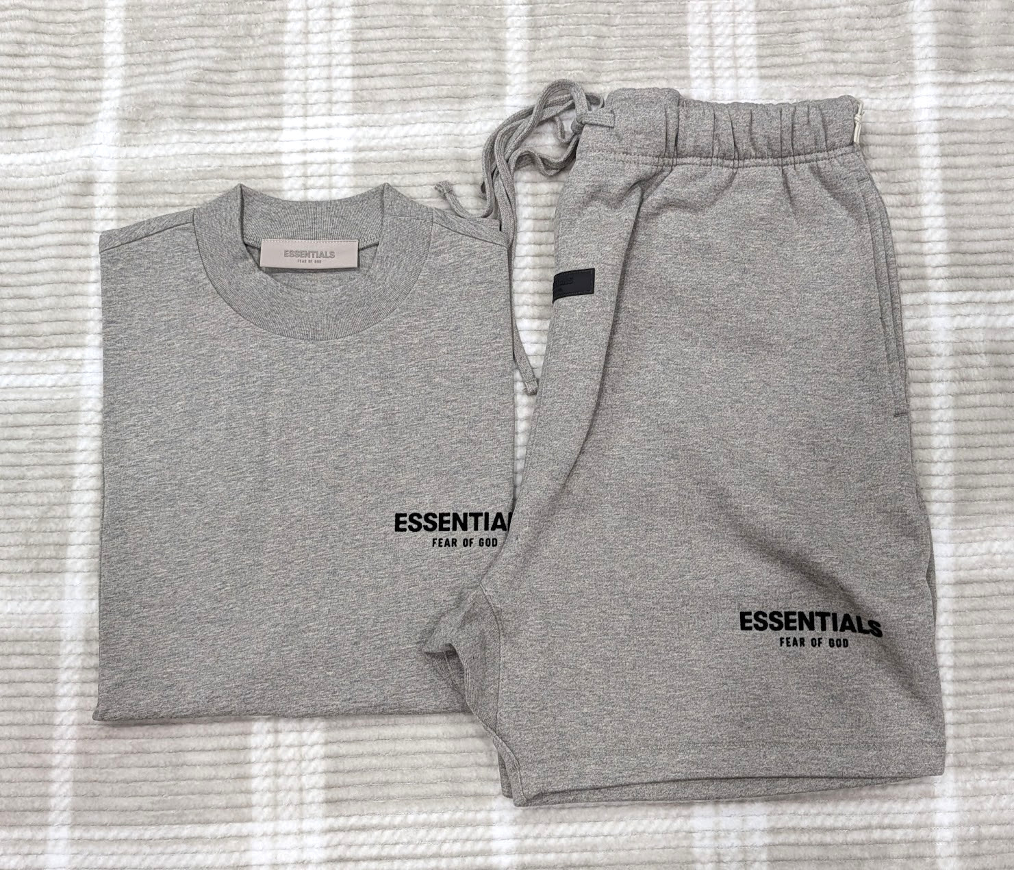 Fear of God Essentials ‘Dark Oatmeal’ Oversized Loose Tee & Short L Size Set