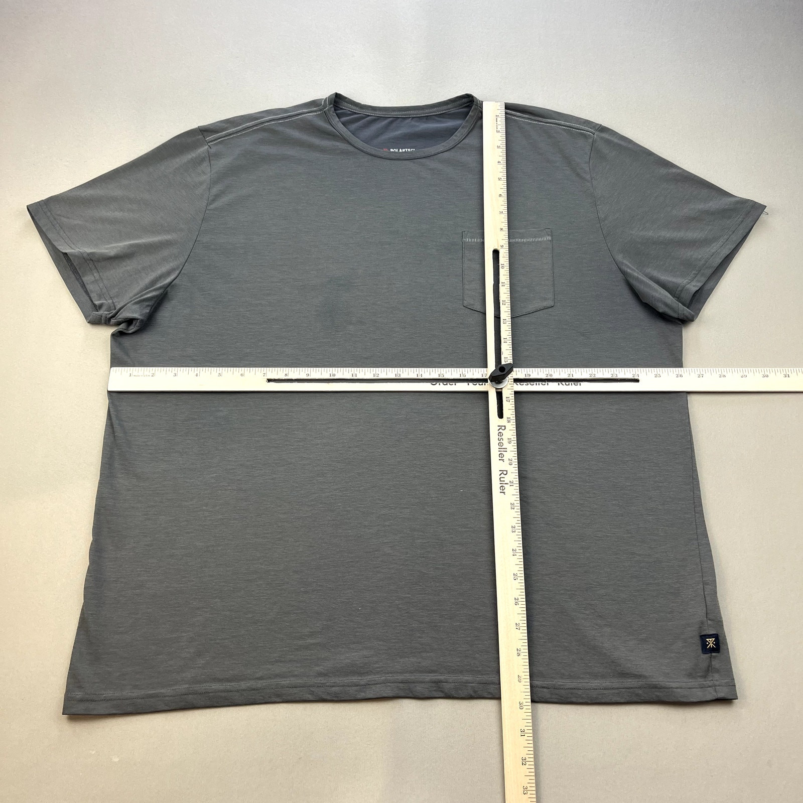 Roark Revival Pocket T-Shirt Adult XXL Gray Polartec Lightweight Athletic Sports