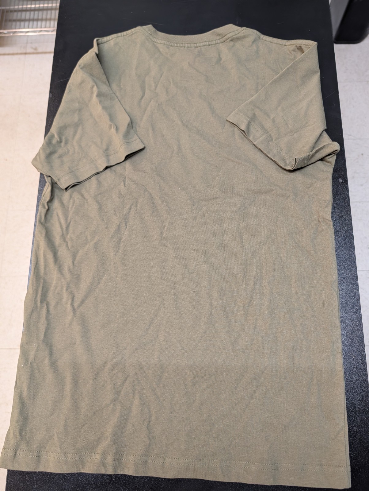 Gildan Cotton Heritage Men’s M Green Pacha Mama Graphic Cotton Crew T-Shirt