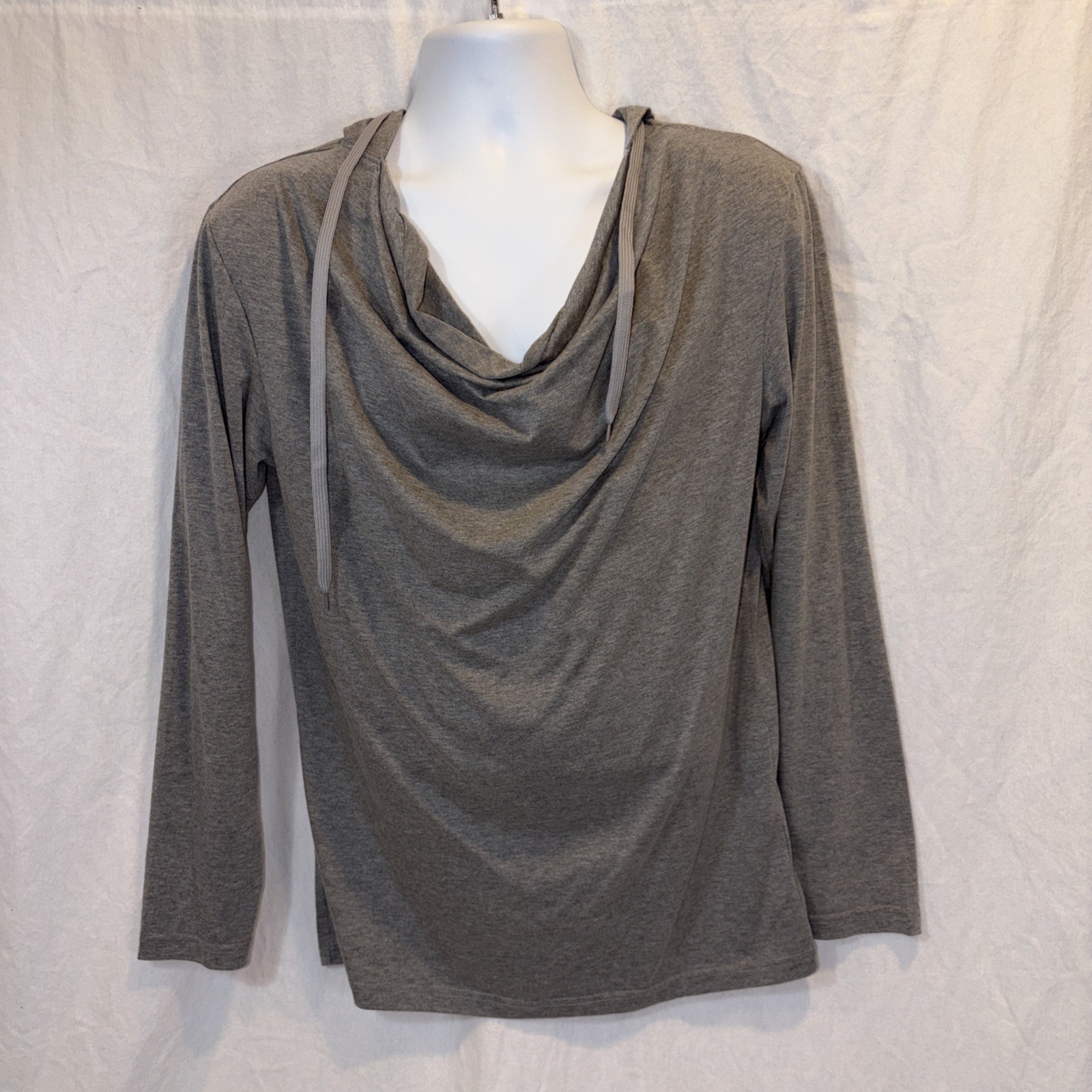Gently Used Men’s Coofandy Gray Hooded Draped Neck Long Sleeve T Shirt Size Smal