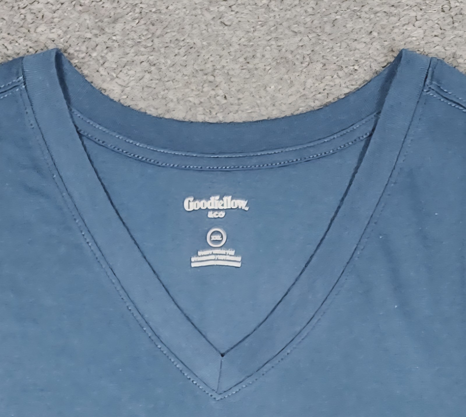 Men’s V Neck T Shirts 2XL Thunderbolt Blue “2 PACK” Goodfellow Short Sleeve