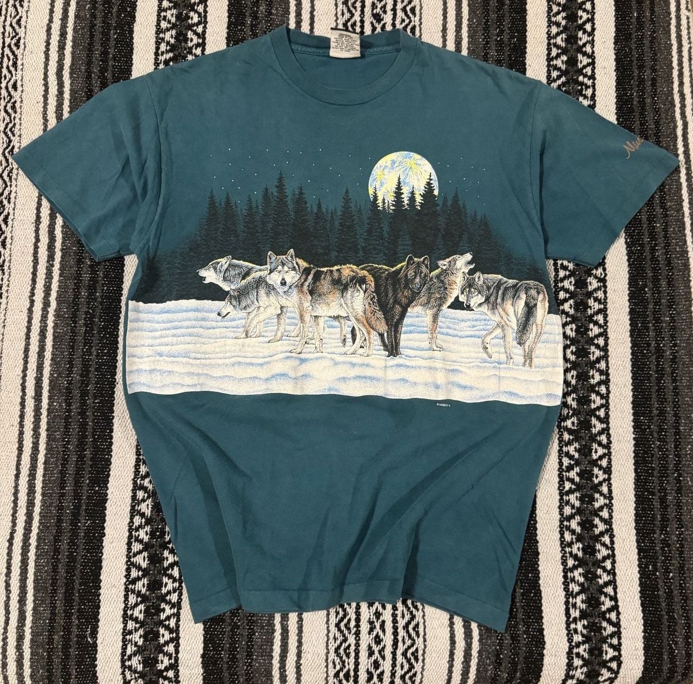 Vintage 1991 Habitat Wolves Moon T-Shirt Single Stitch Minnesota Sleeve Graphic