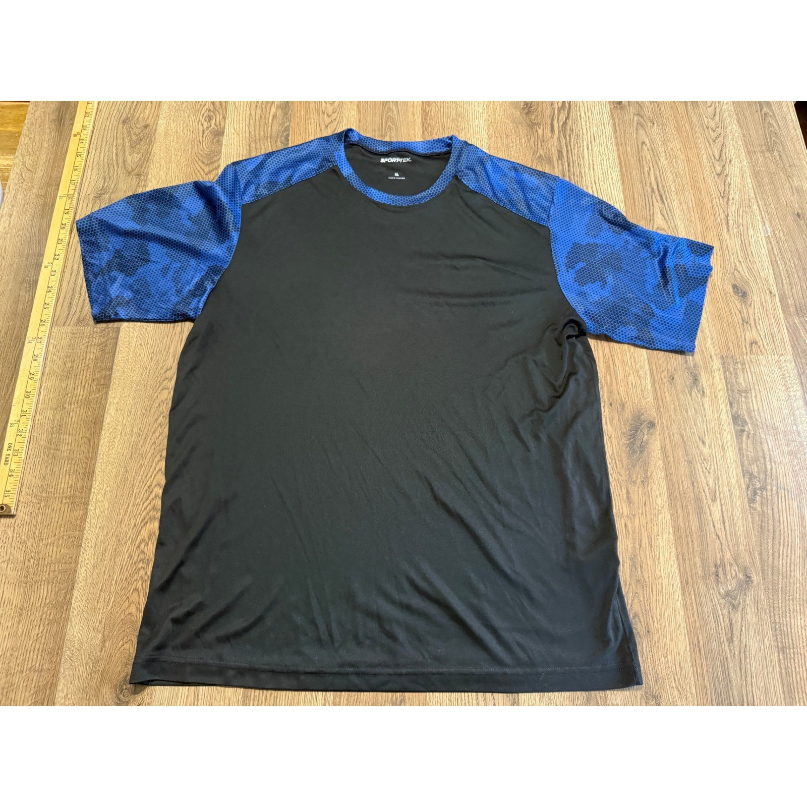 Sport-Tek Short Sleeve T-Shirt Mens XL Black Adult Camo Hex Raglan Excellent