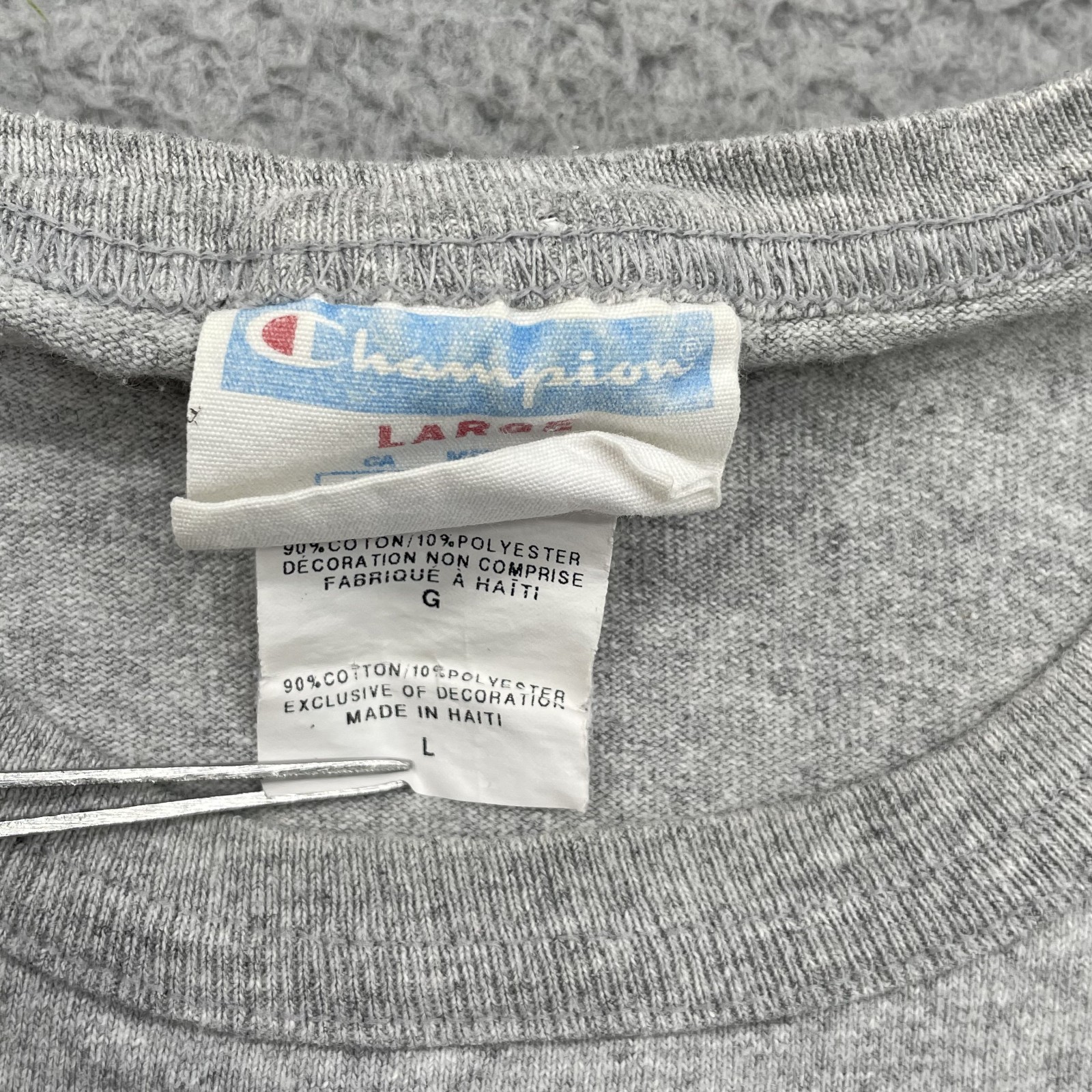 Champion T-Shirt Men’s Large Gray Patch Logo Sportswear Academia Travel Workwear