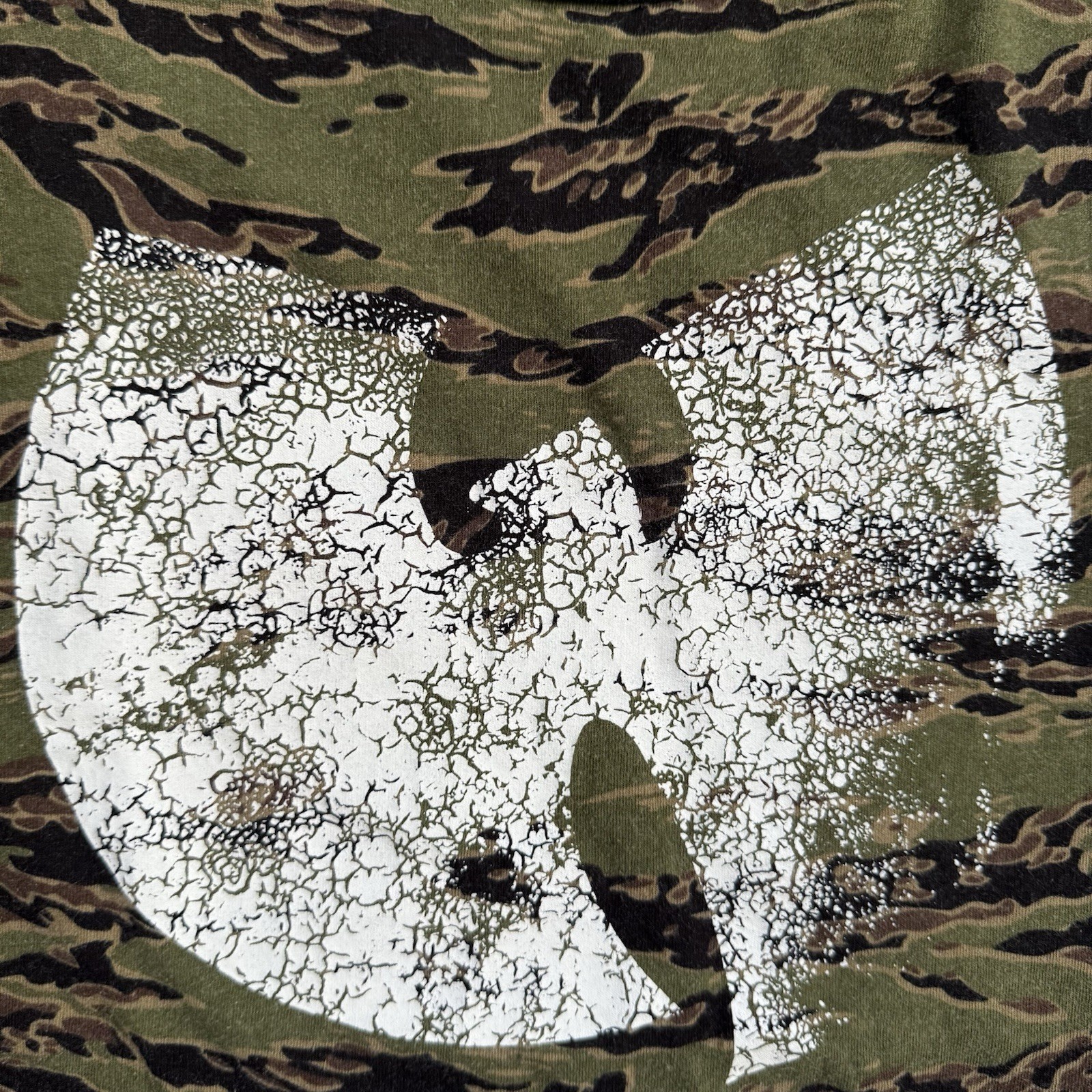 🔴Wu-Tang Shirt Size Large Camouflage Wu Shattered Design WuTang Brand Ltd Rare