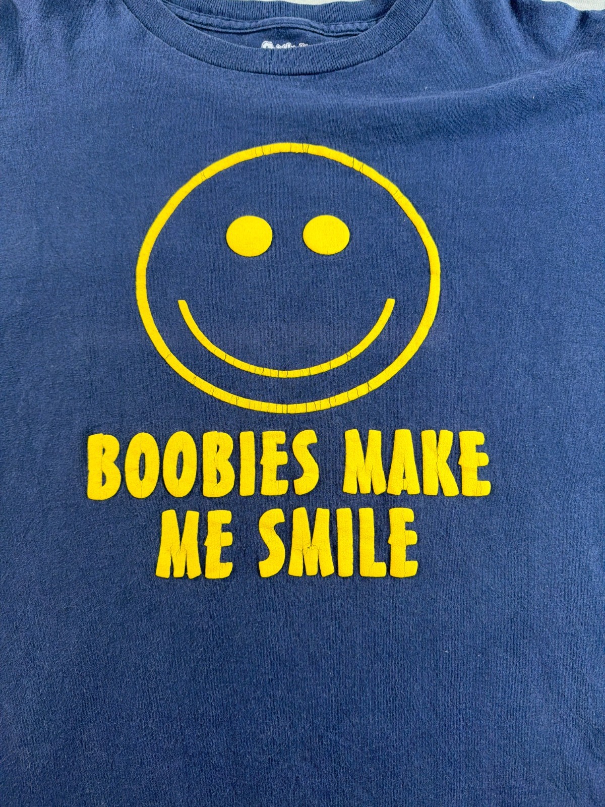 Boobies Make Me Smile Smiley Face Spencer’s Navy Blue Novelty Humor Tee 2XL