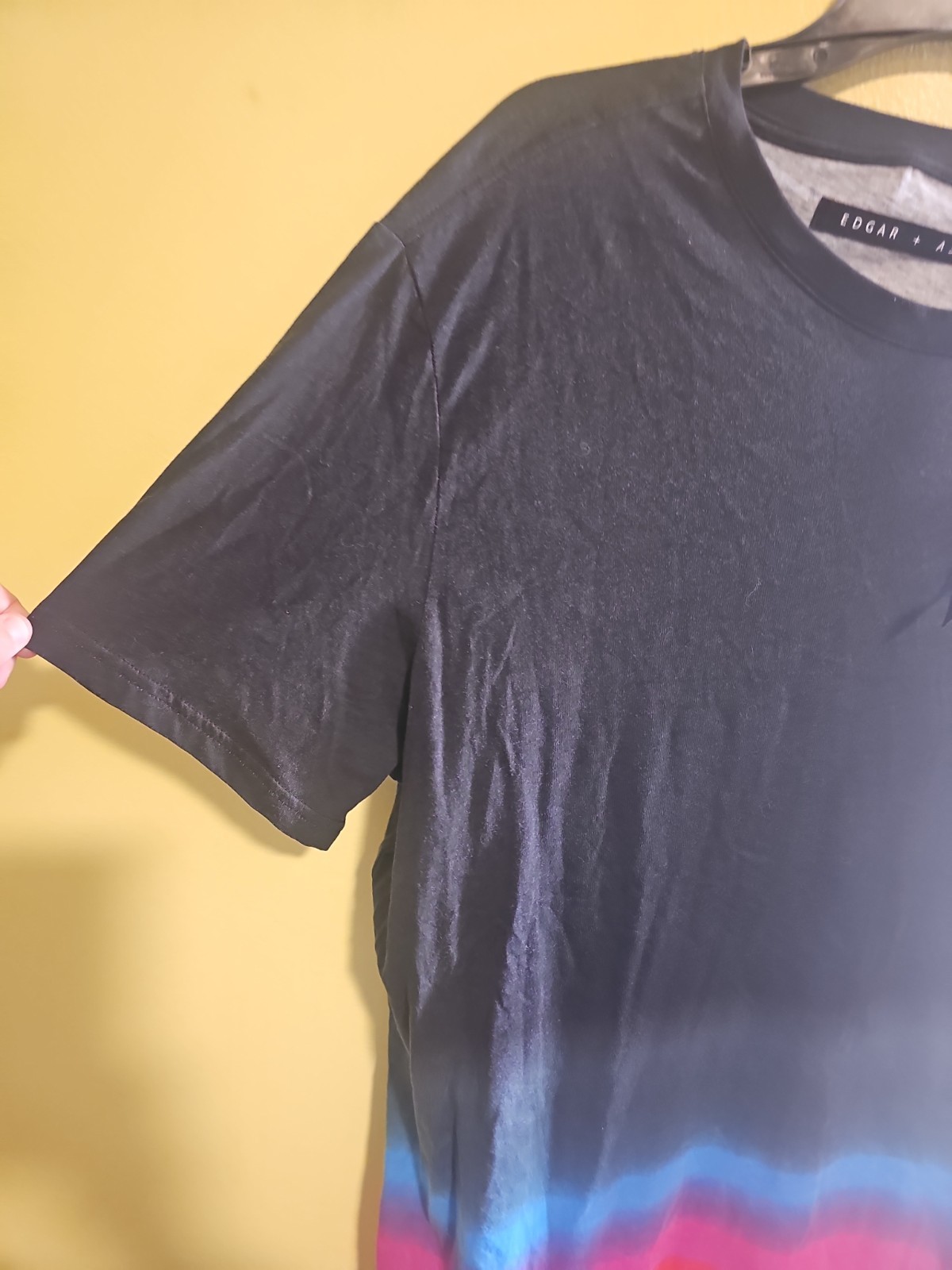 NWT Edgar + Ash Men’s Size XL Gradient Ombre T-Shirt Printed Tee Colorful