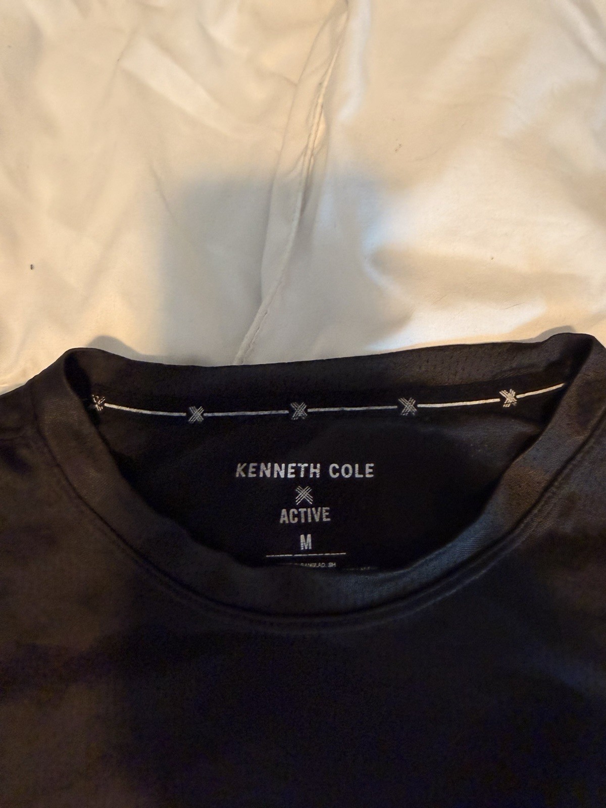 Kenneth Cole Performance Active Short Sleeve T-Shirt Medium