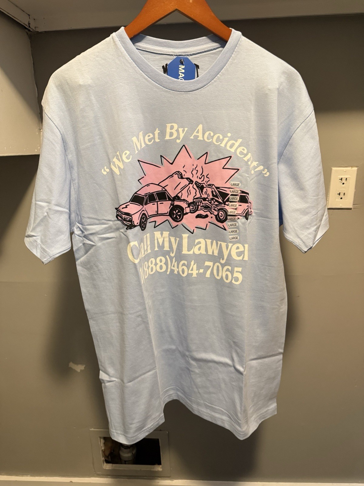 market studios t shirt Size L