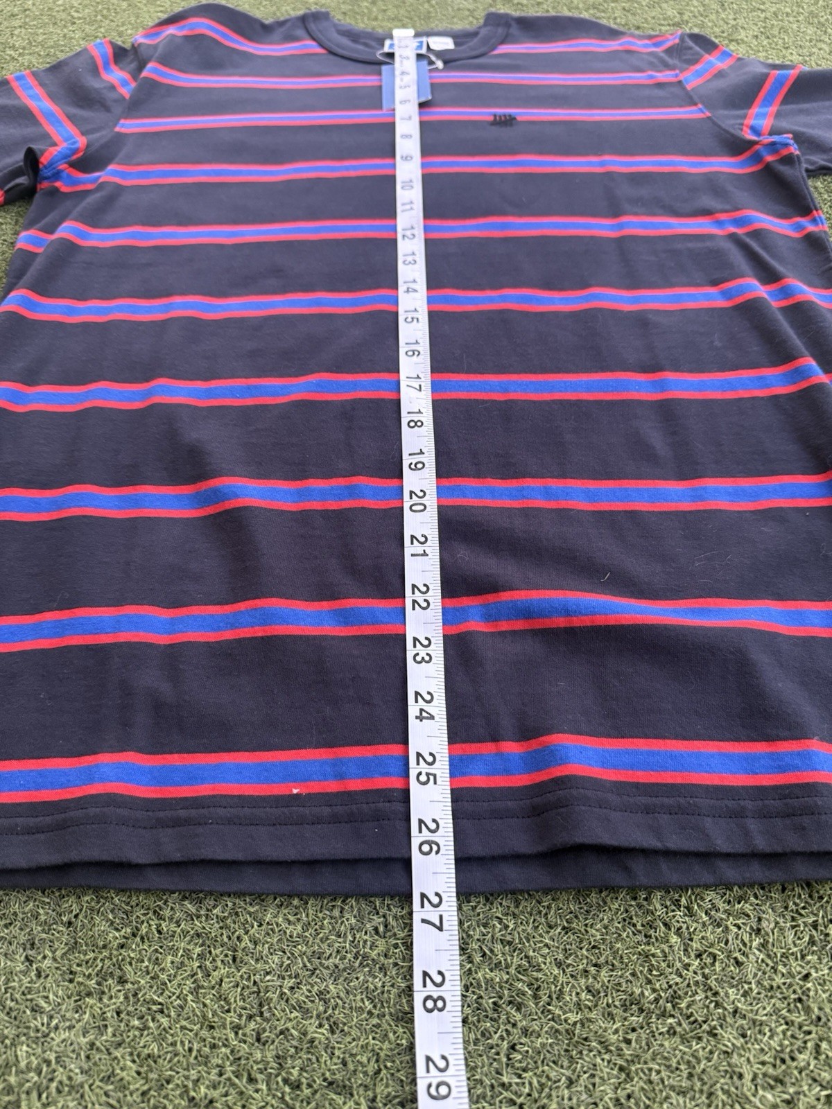 MODERN DESIGNER LUXURY PINSTRIPED SKATER STREETWEAR UNDEFEATED Y2K TEE