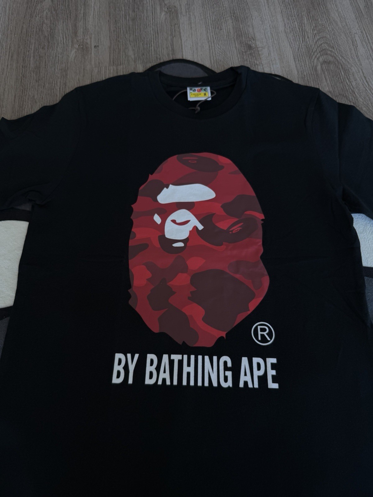 A Bathing Ape BAPE Men’s M Black Red Ape Head Logo Graphic Crew Neck Tee