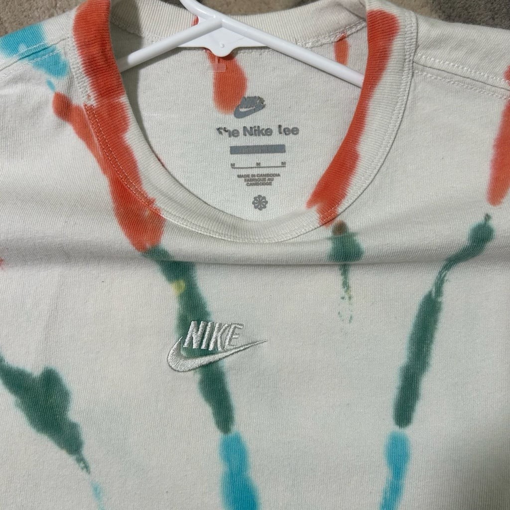 Nike Sportswear Premium Essentials Max90 Tie-Dye Embroidered Logo T-Shirt