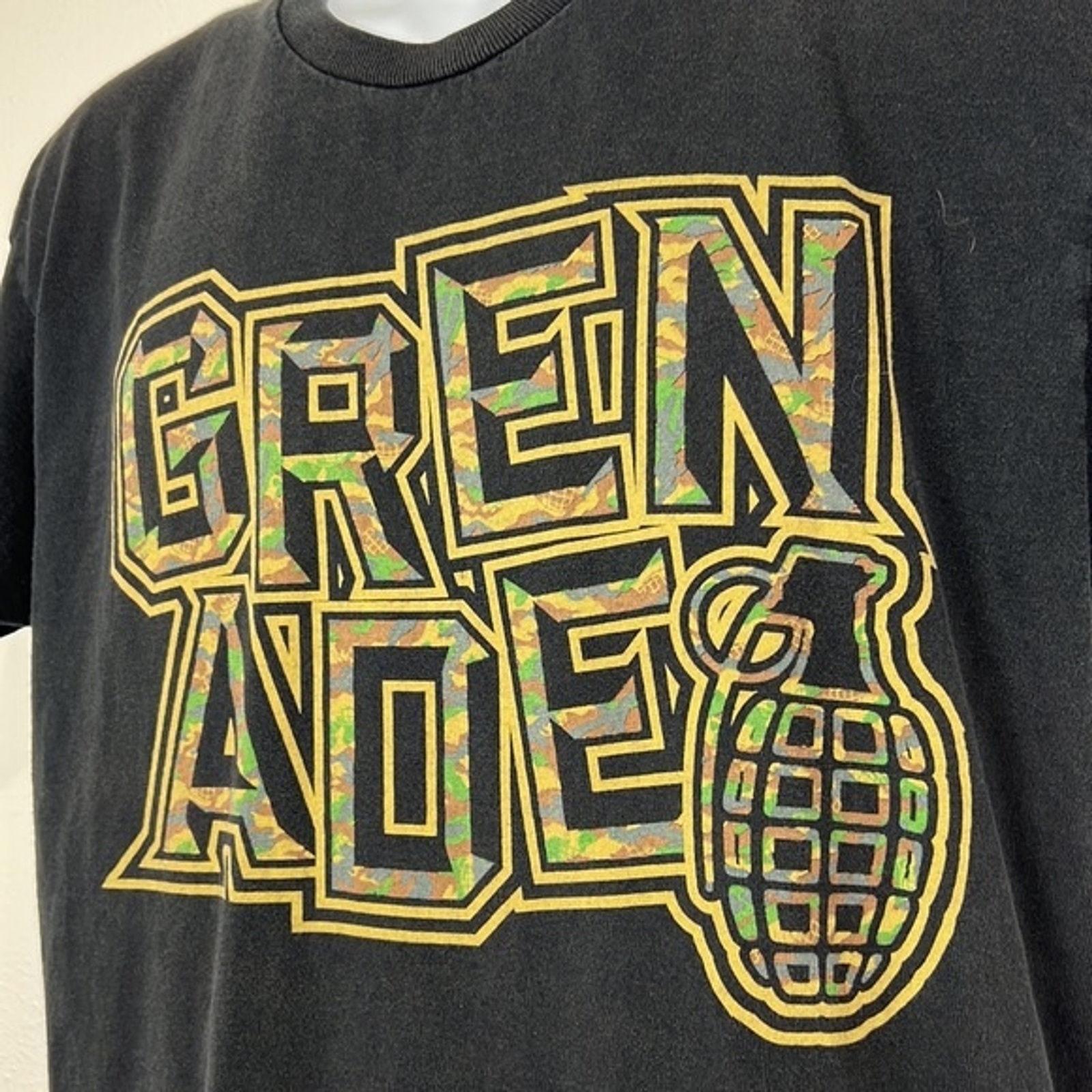 Grenade Shirt Men Medium Black Graphic Spellout Short Sleeve Tee Casual