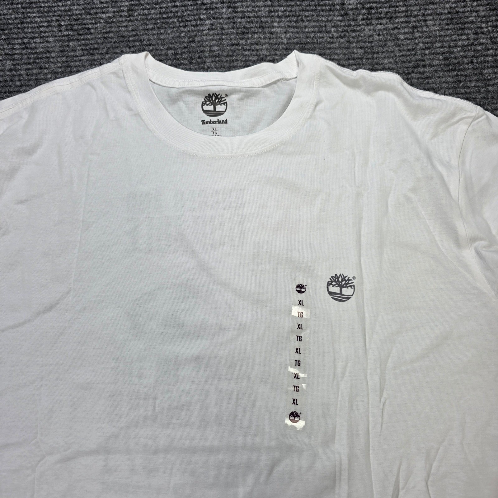 Timberland Rugged and Durable Graphic T-Shirt Men’s Size XL White Outdoors NWT