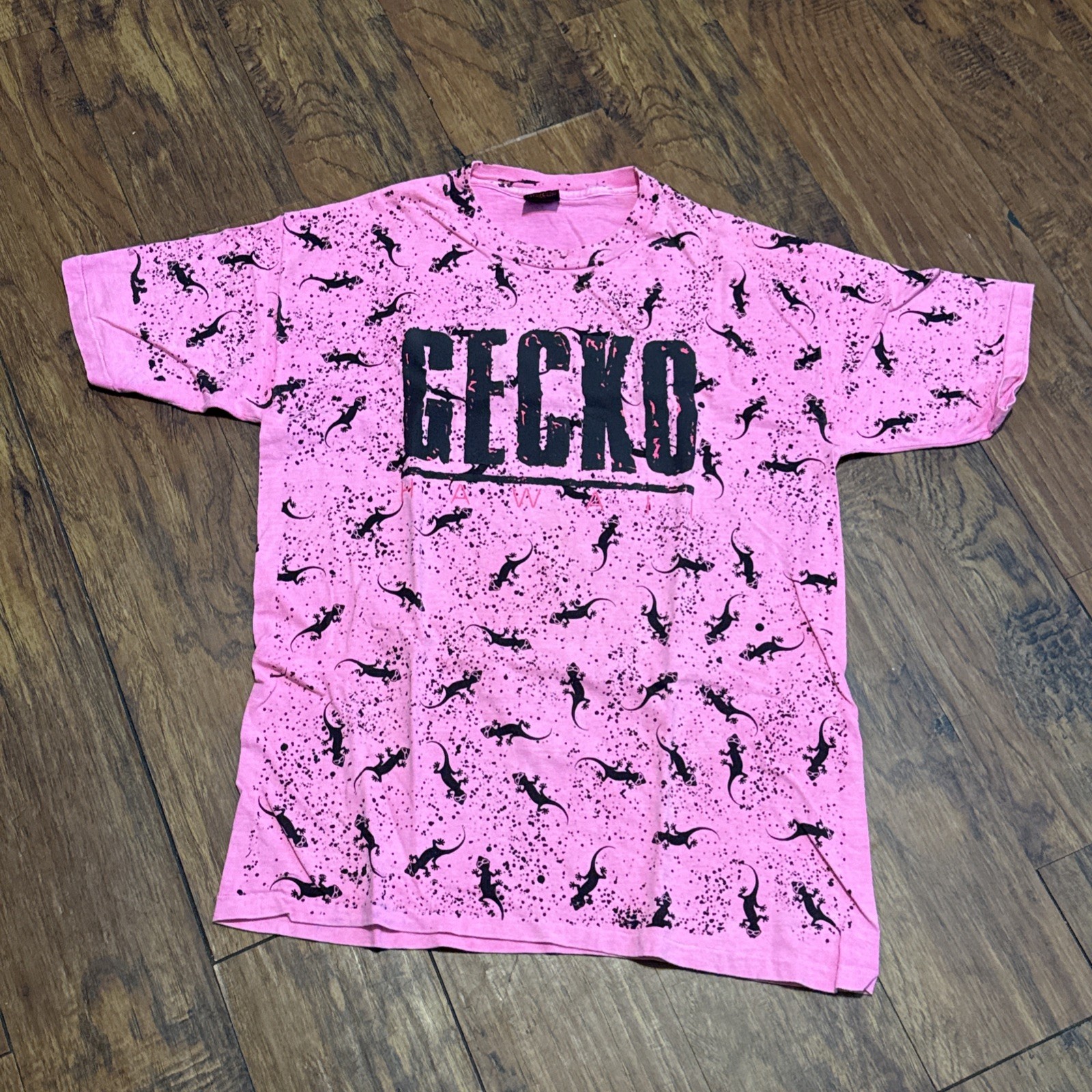 Hawaii 1980’s Gecko Splatter Pink All Over T Shirt Single Stitch Large 1989 READ