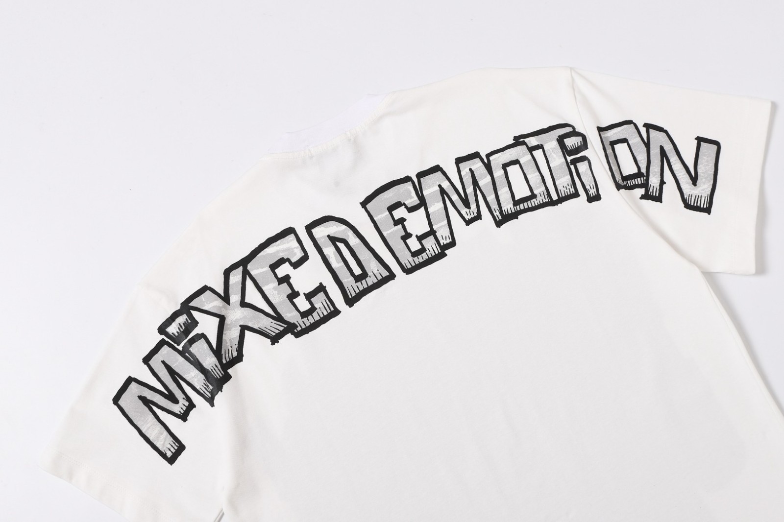 Mixed emotions tee shirt White S-M-L-XL