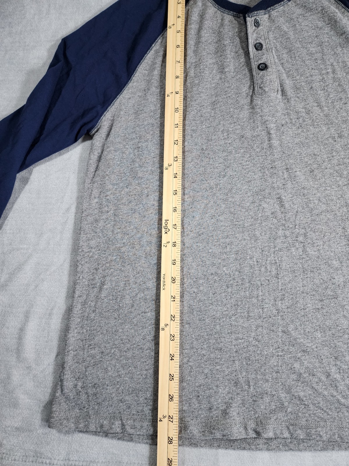Woolrich Men’s Large Blue Long Sleeve Henley Shirt Cotton Collarless Pullover