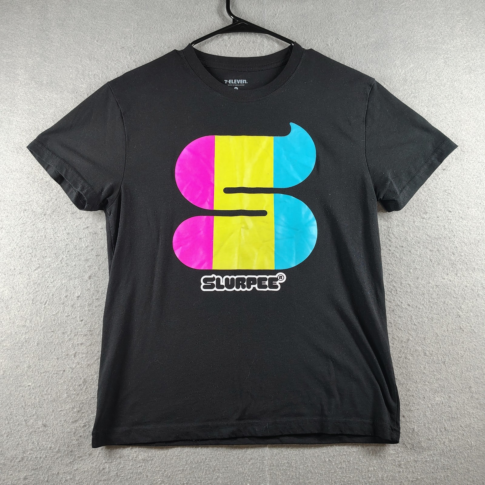 7 Eleven Mens S Black Slurpee Logo Graphic Tee Shirt Colorful Retro Design EUC