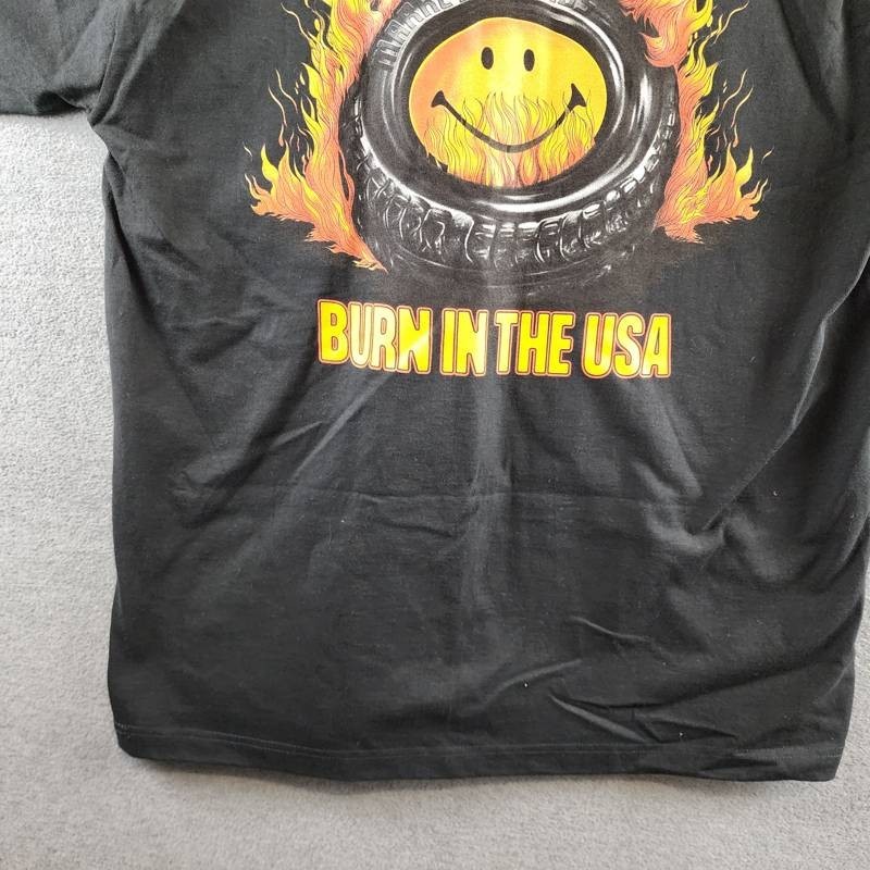 Market Studios Smiley Burnt Rubber Graphic Tee Men’s XL Pirate Black Pullover