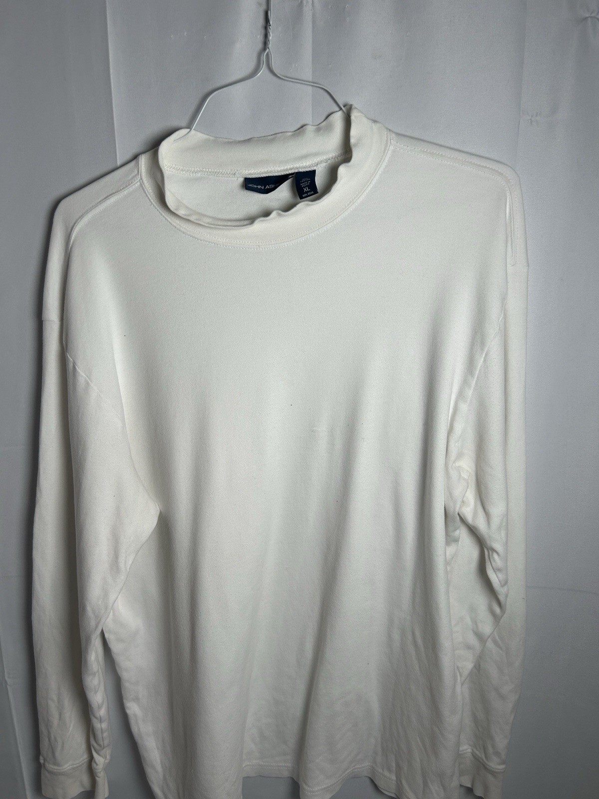John Ashford Thin Sweat Shirt In Size XL White