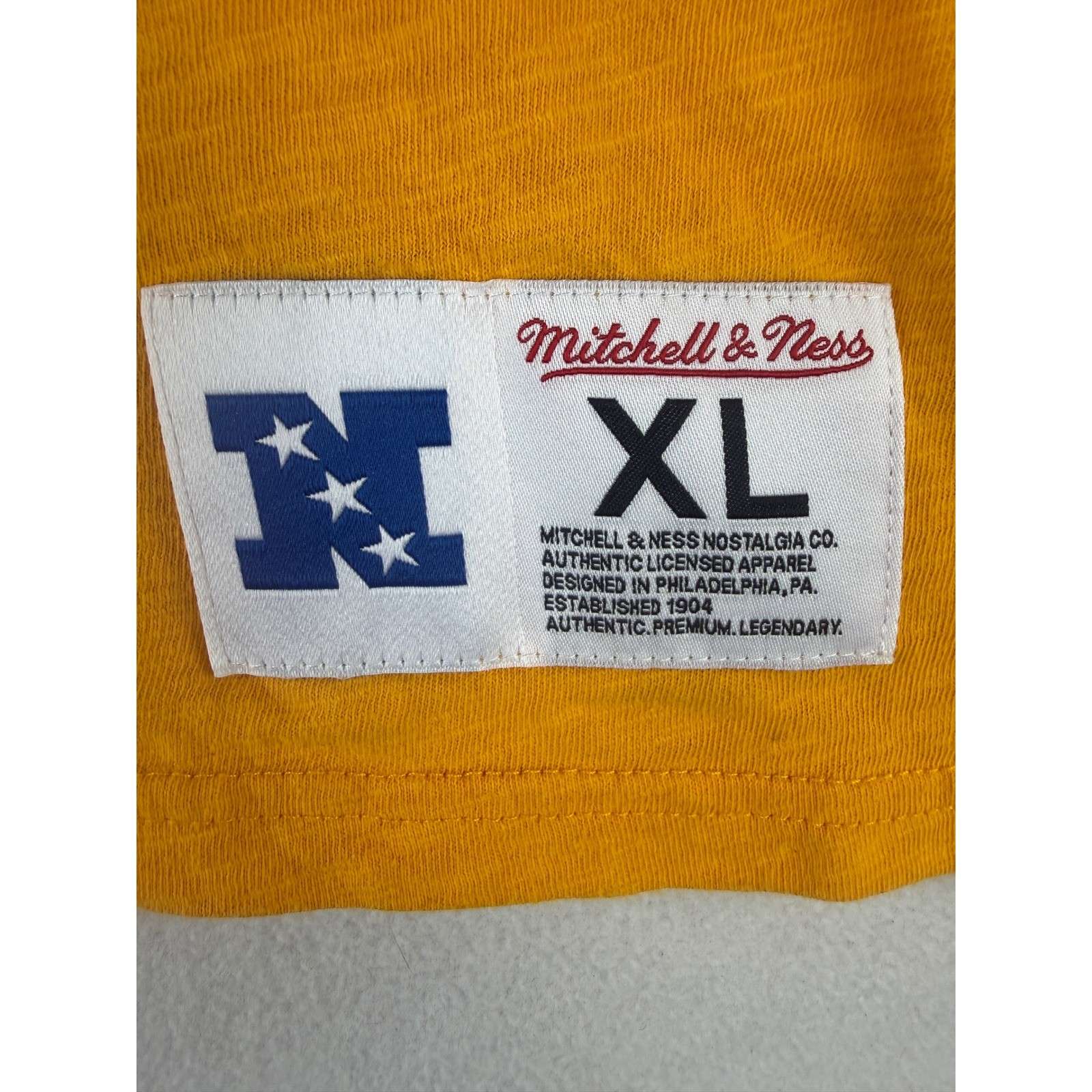 Mitchell & Ness Long Sleeve T-Shirt Mens XL Gold Green Bay Packers GB Applique