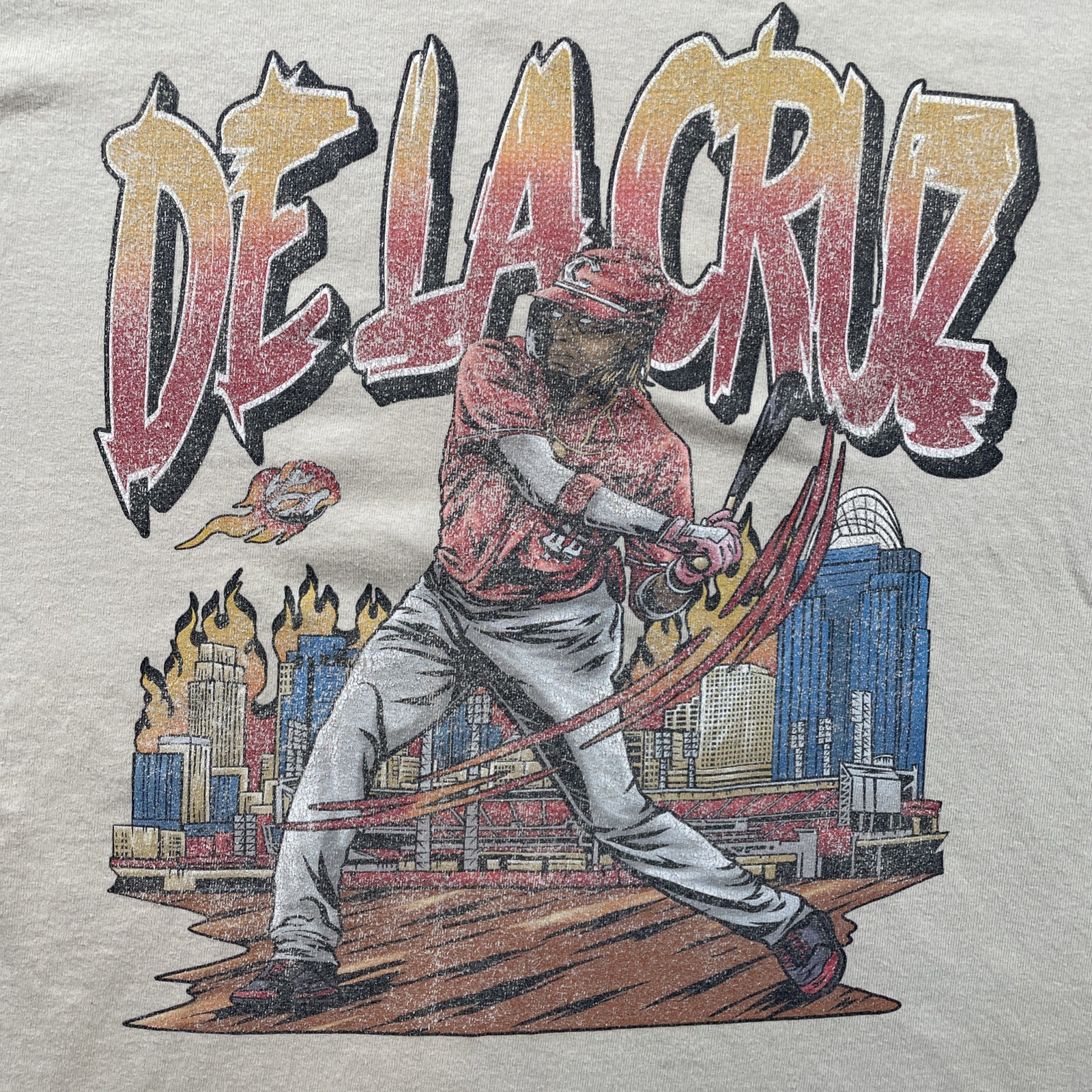 Elly Lacruz Mens T-shirt Cincinnati Reds Medium Beige Baseball 100% Cotton