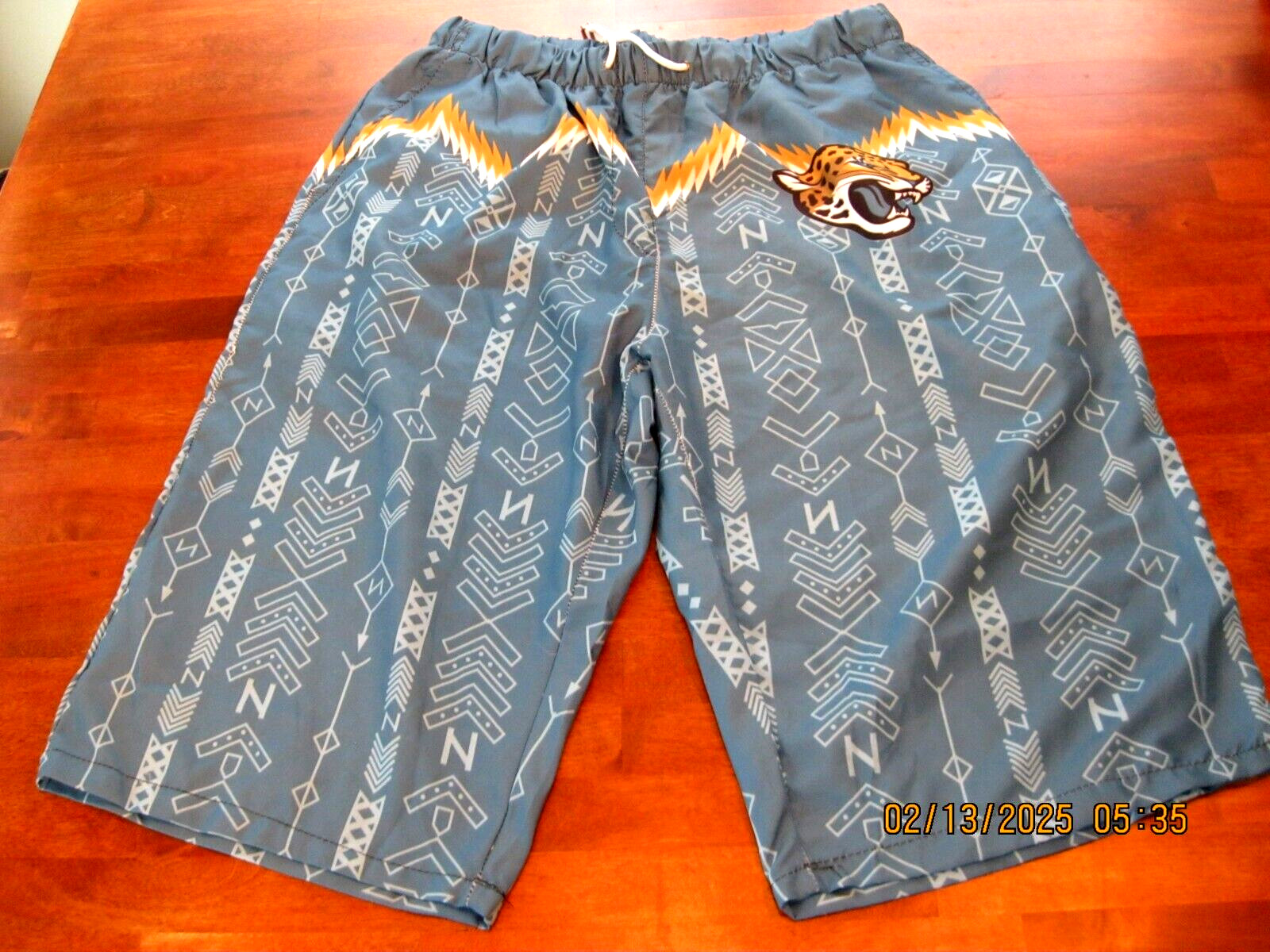 JACKSONVILLE JAGUARS NFL Summer Outfit 2-Piece Short Sleeve Shirt & Short Set XL