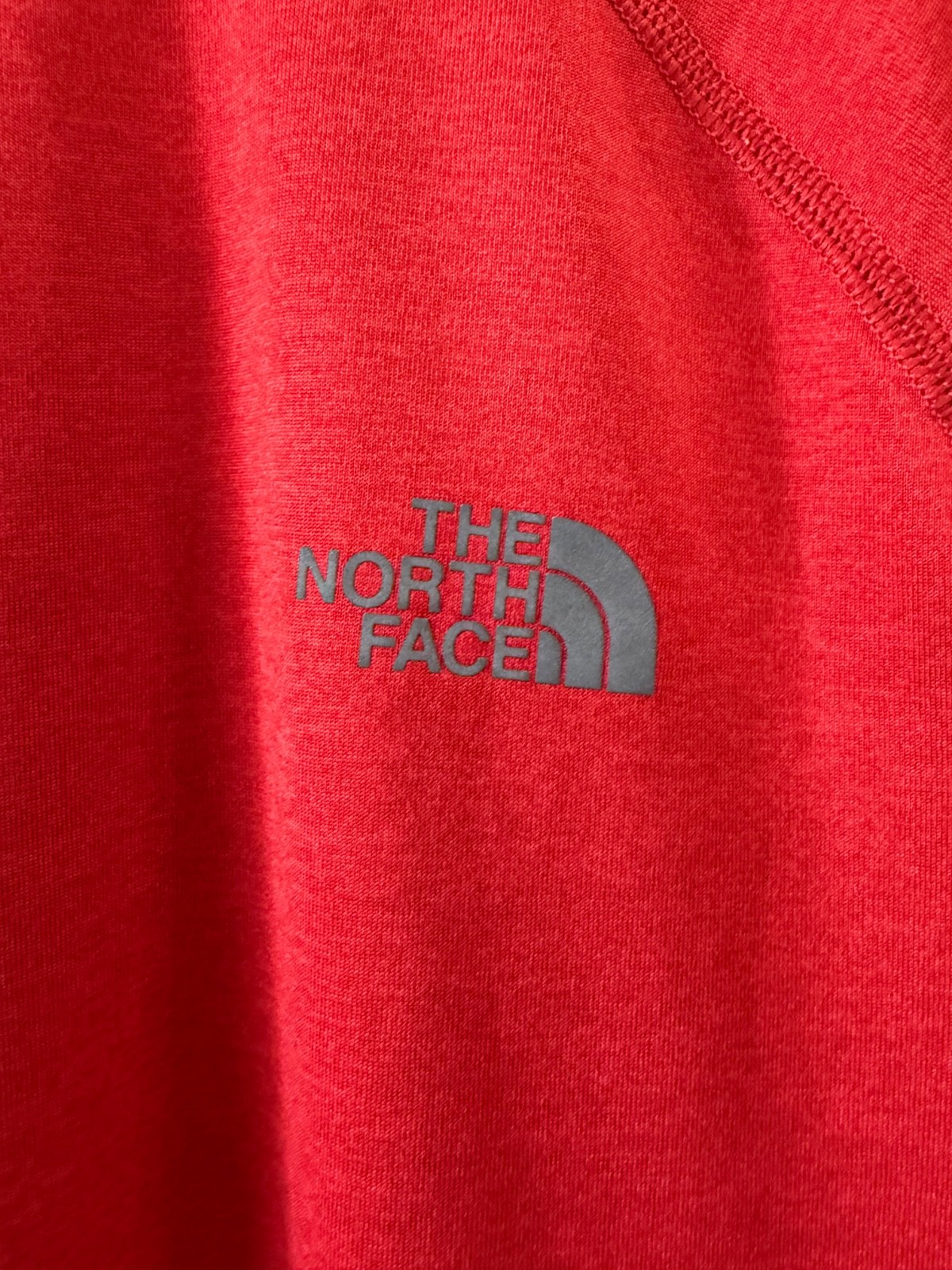 NWOT The North Face Men’s Crewneck Tee T-Shirt Top Red Size Large Poly Blend