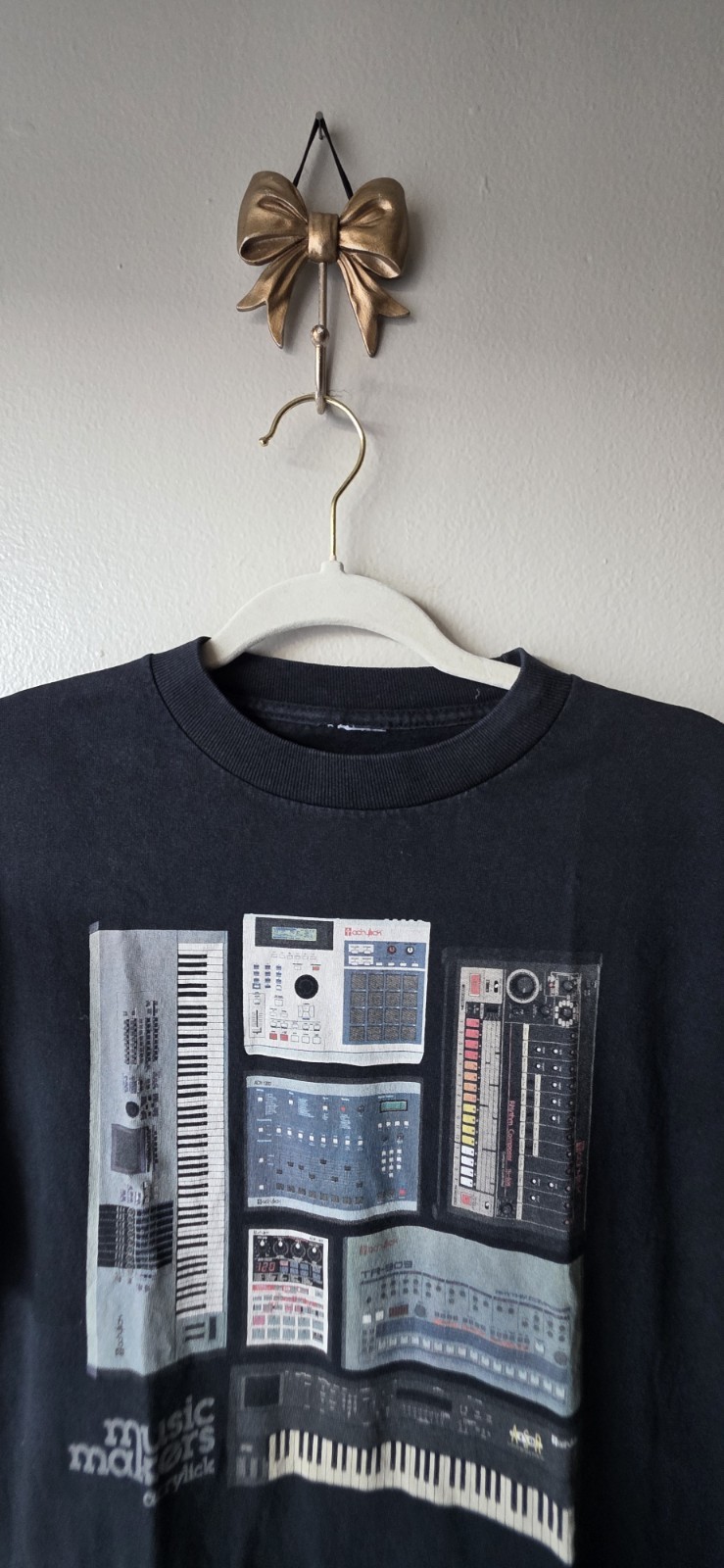 Black Graphic T-Shirt Medium Music Lover Casual Acrylic Music Makers Tee