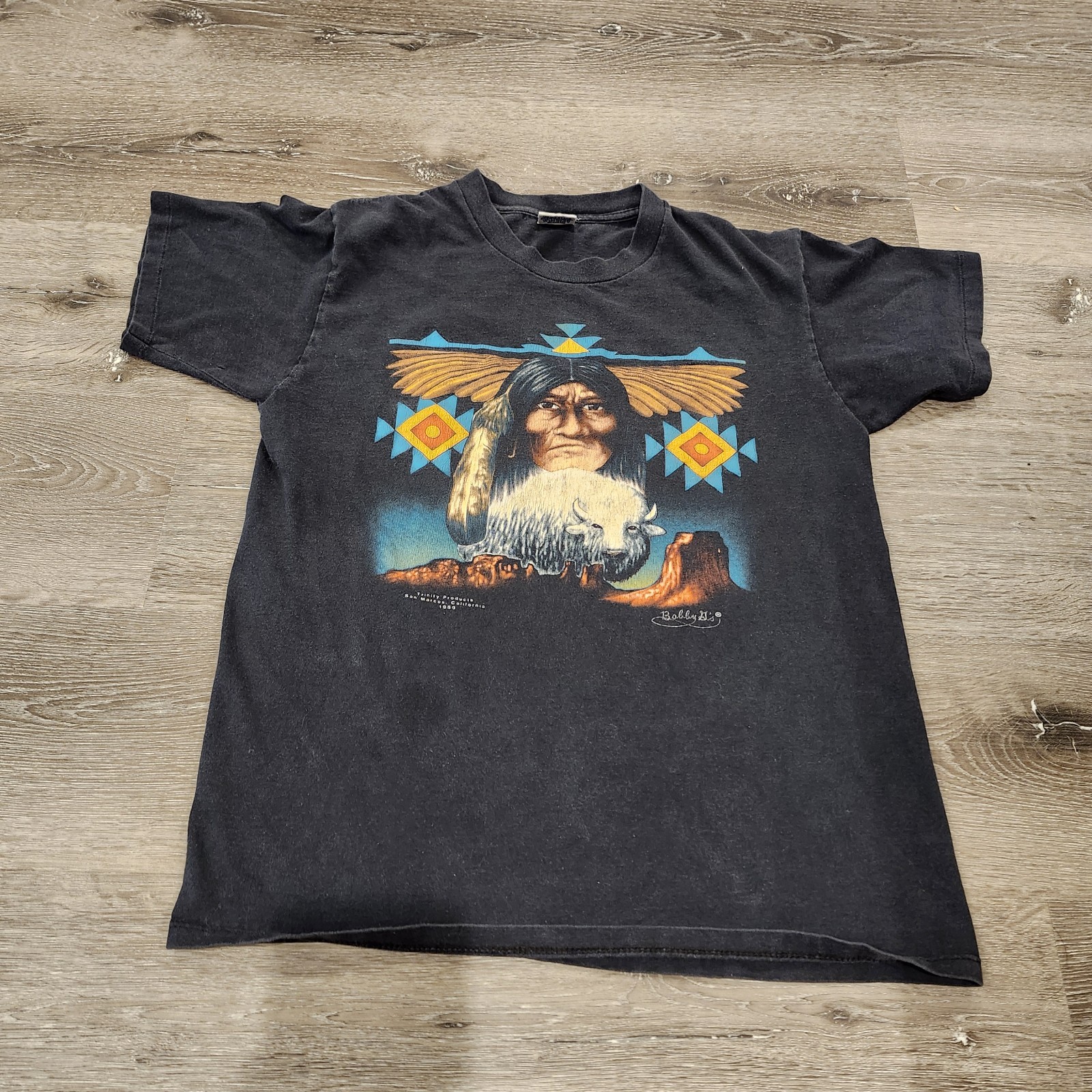 1989 Native American Indian Bison Trinity Products Shirt M Single Stitch USA