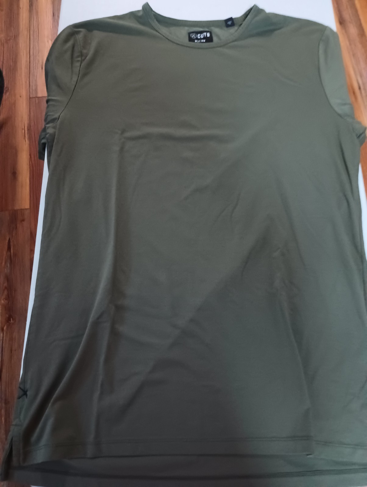 Cuts Split Hem Dark Army Green Men’s Tee Shirt XL
