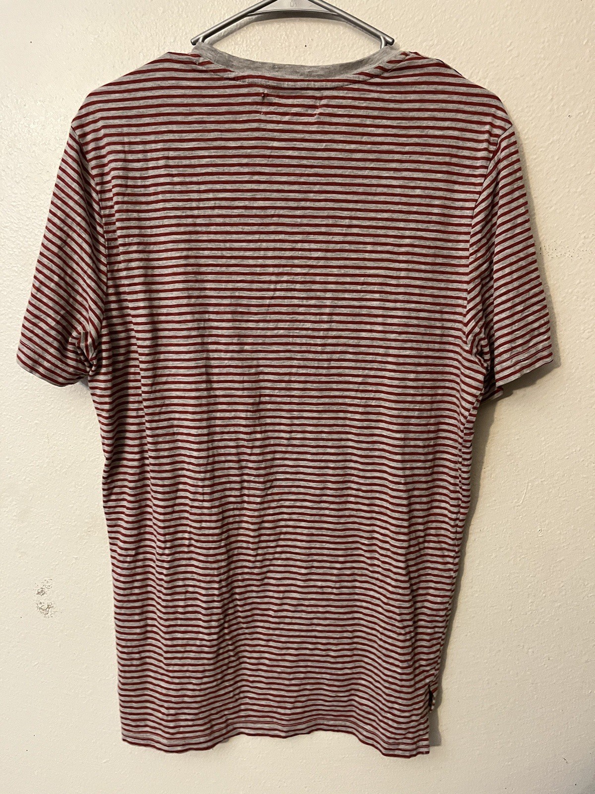 Five Four Mens Round Neck Short Sleeve T Shirt Gray and Red Stripes Size Medium