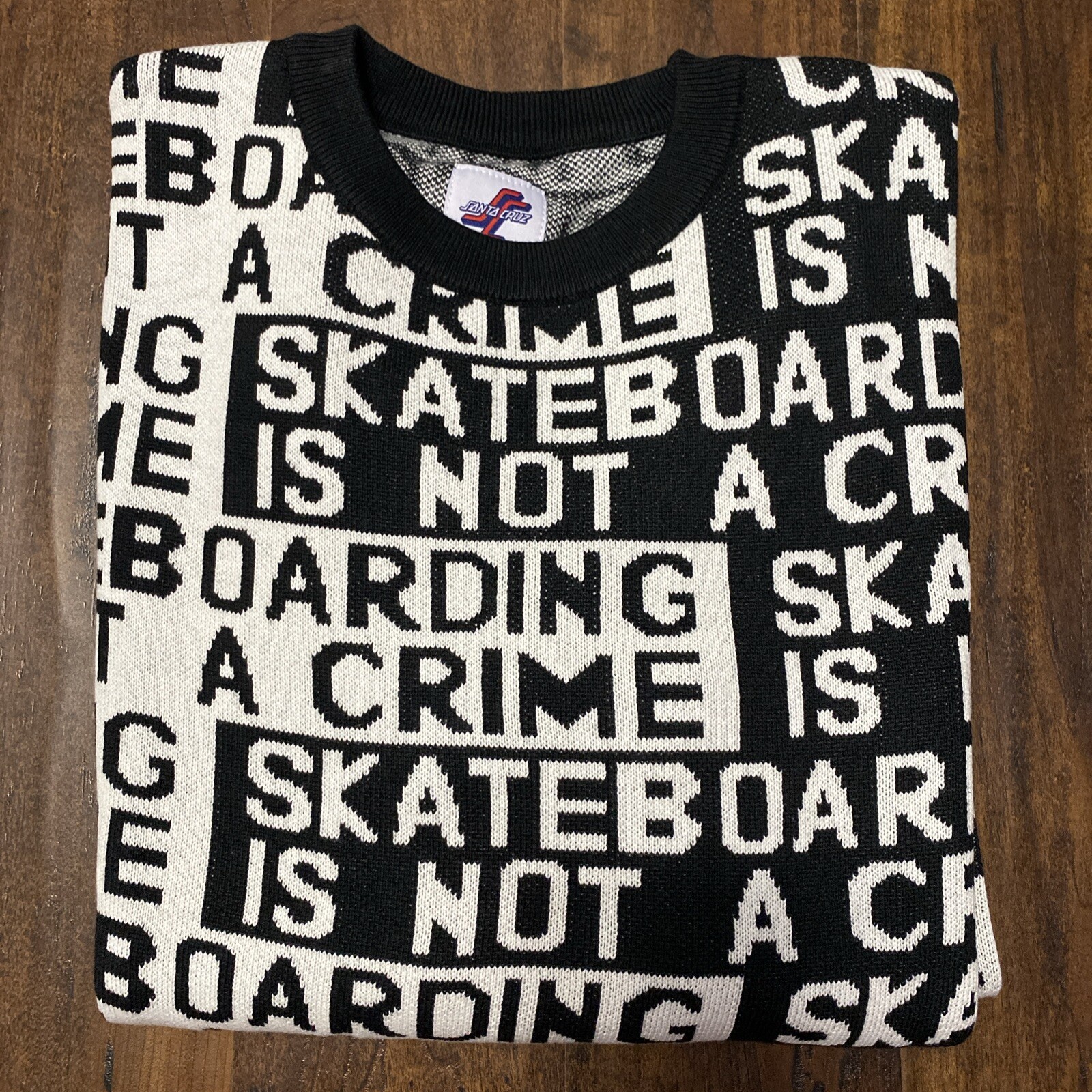 New Santa Cruz Skateboards Longsleeve Shirt Not A Crime Black Size Large. E1