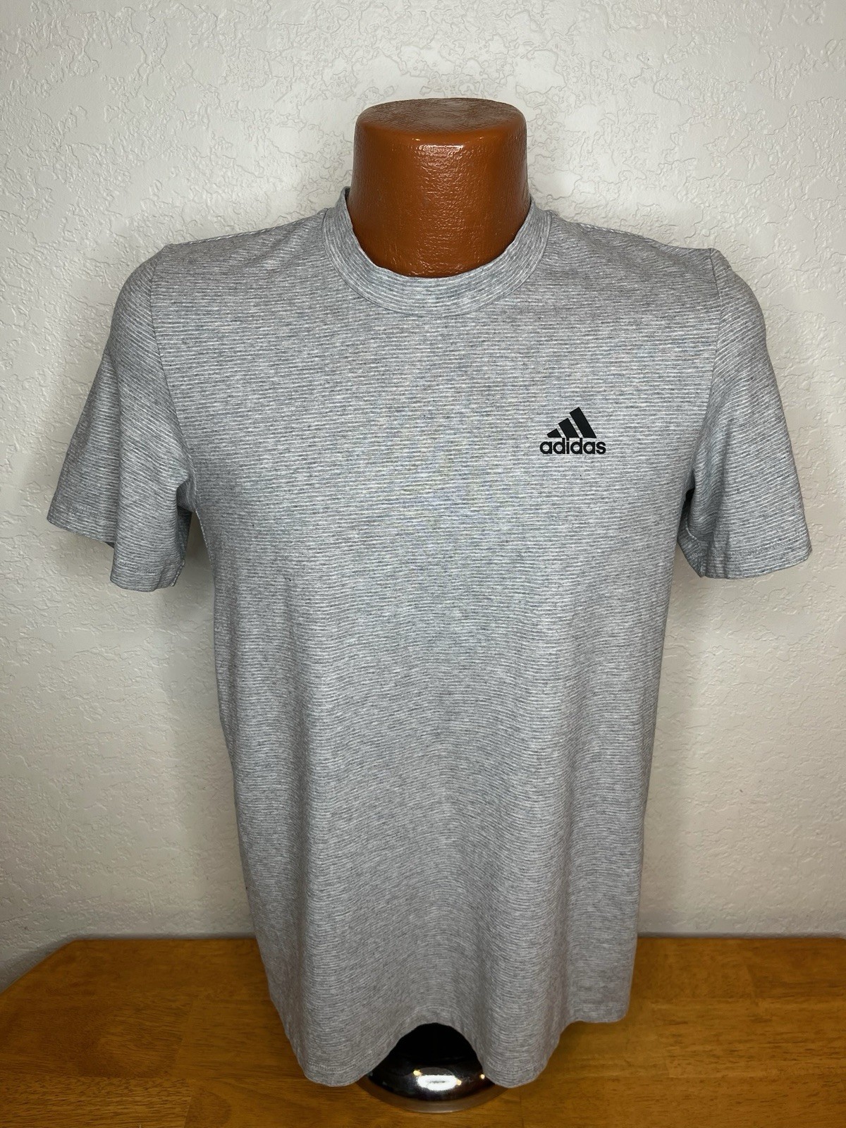 Men’s Adidas ClimaLite Running S/S Athletic T-Shirt Extra Smal XS – Gray – Poly