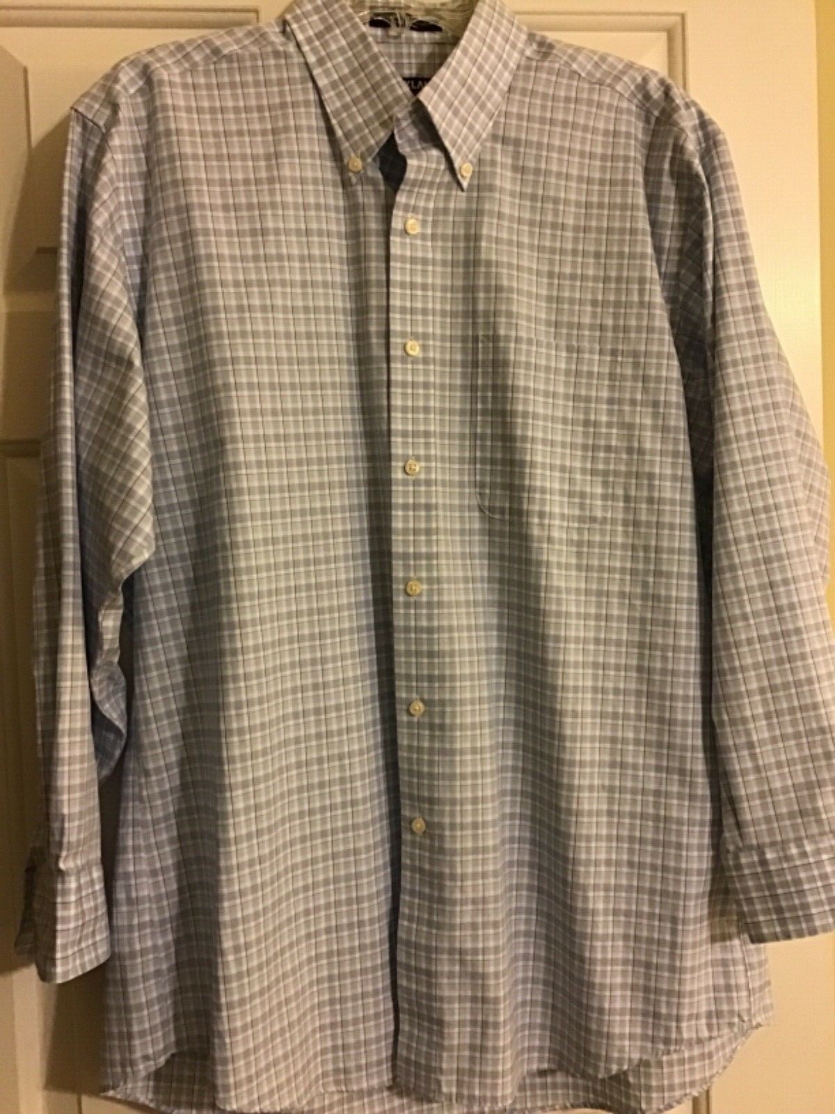 Kirkland signature Button down shirt size 161/2-32 non iron