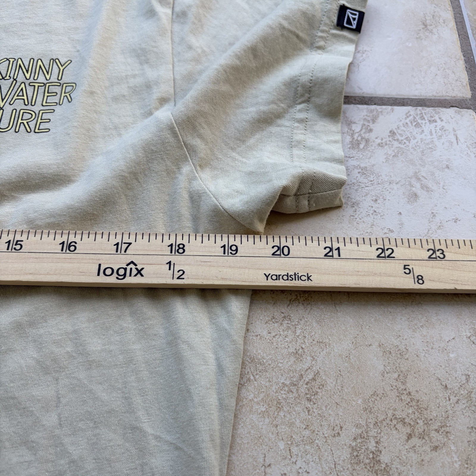 Skinny Water Culture T Shirt Mens Small Pale Yellow Graphic Featherlite Cotton