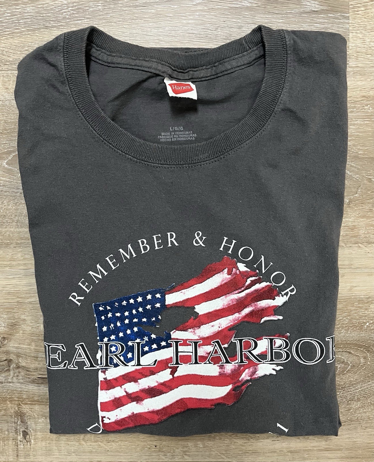 Remembering Pearl Harbor 1941 Mens Large Short Sleeve T-Shirt Tight Athletic Fit