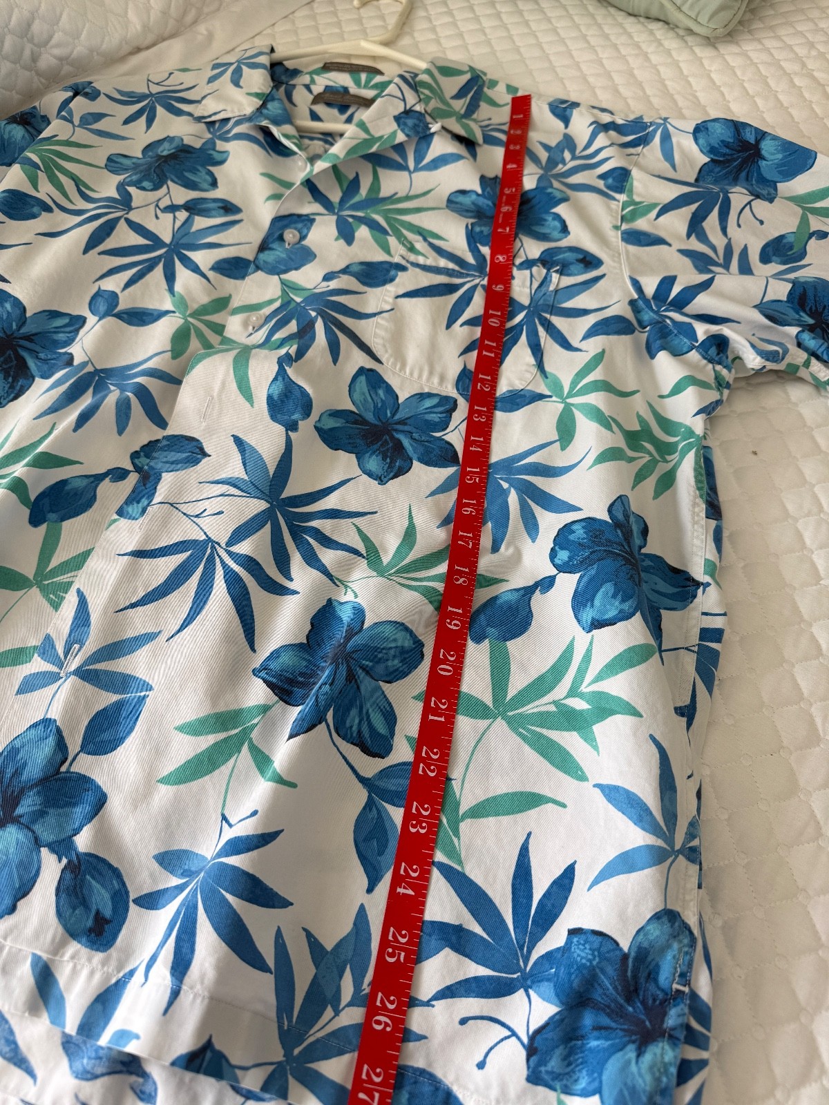 Men’s XL Tropical Shirt. Button-down. Excellent Condition.