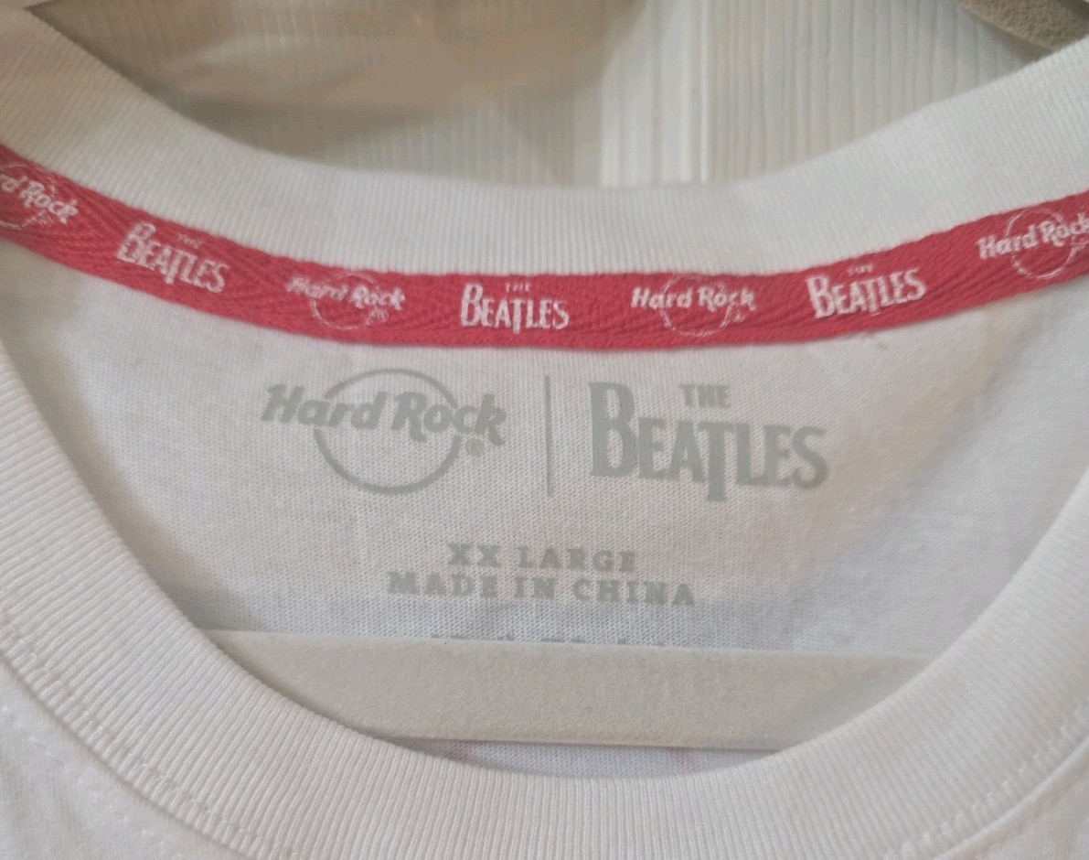 The Beatles Mens XXL White Ss T Shirt With Logo Bought In London Hard Rock Cafe