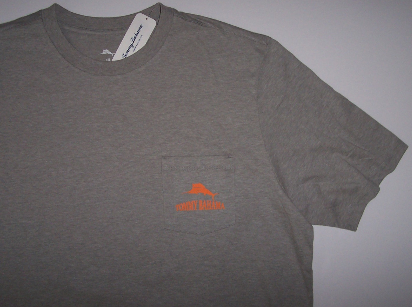 NWT Tommy Bahama Gray Heather FETCHIN’ WAVES Surfing DOGS Tee T-Shirt Men’s L