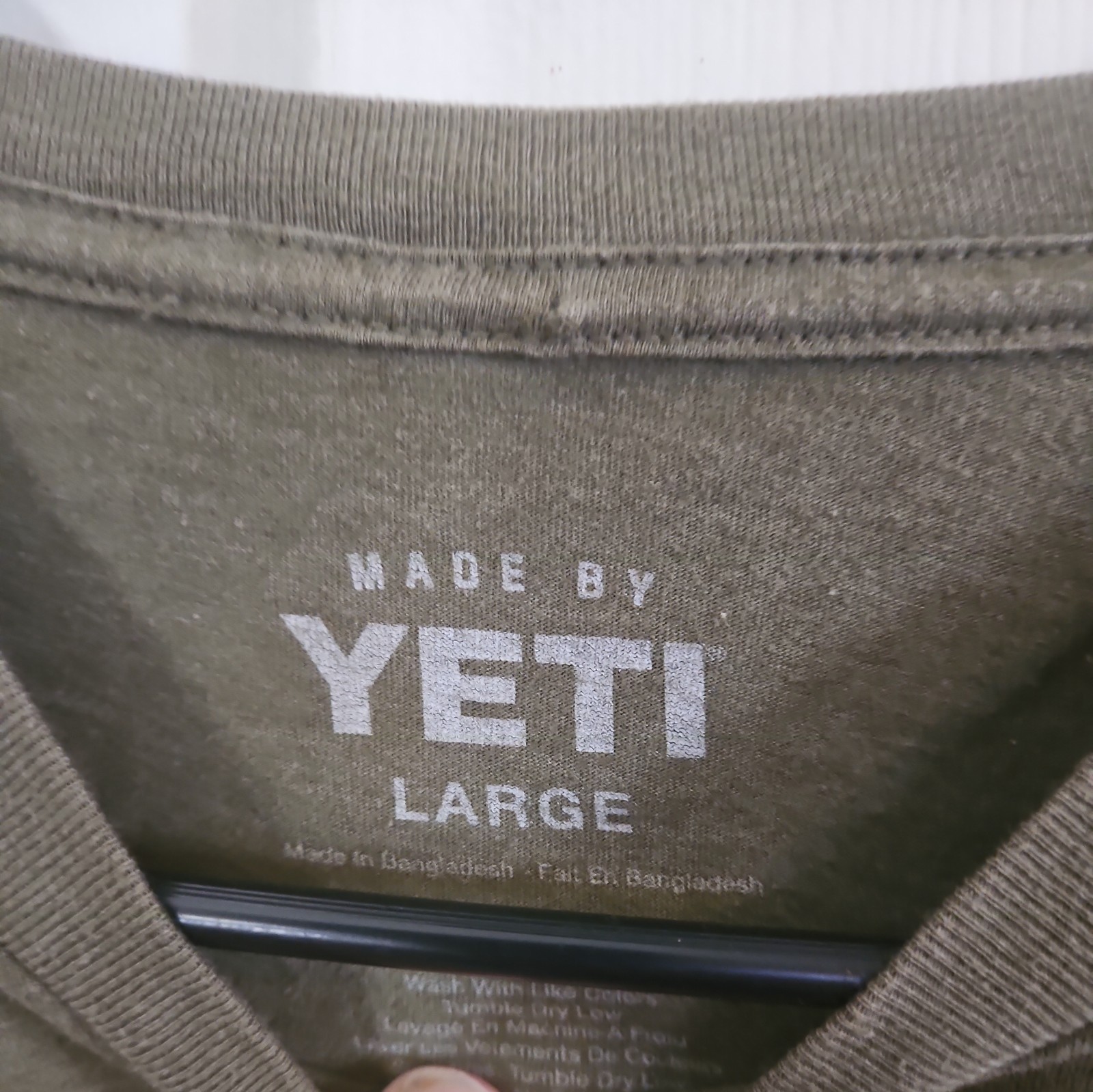 Yeti Logo Tshirt Green/Orange size LG