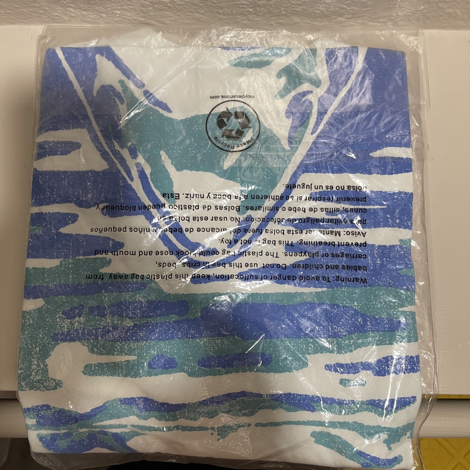 Jaws Men`s Graphic Muscle Tank Top Shirt Size Large