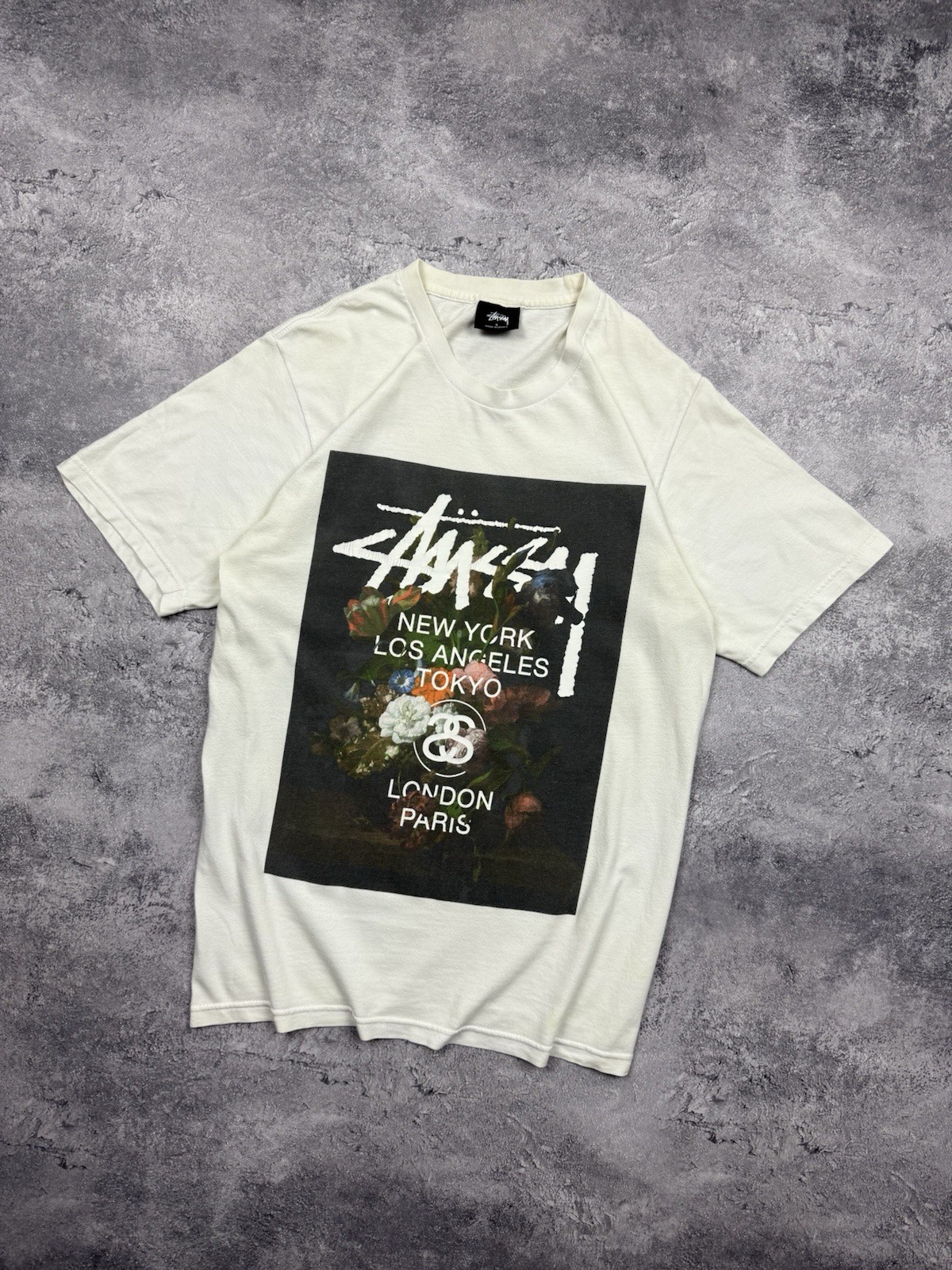 Stussy World Tour T-Shirt Big Logo Flowers Tee Y2K Rare Streetwear Men S Vintage
