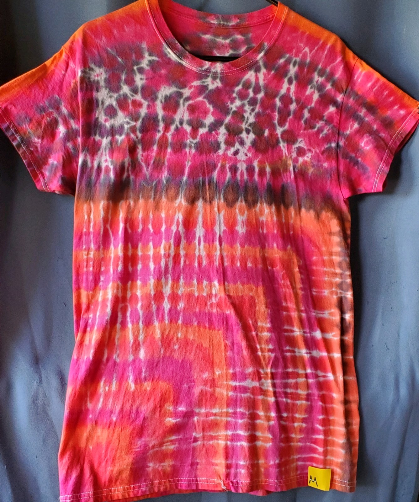 HANES 100% SIZE MEDIUM Cotton Tye Dyed Shirt Pre-washed WON’T FADE VERY SOFT