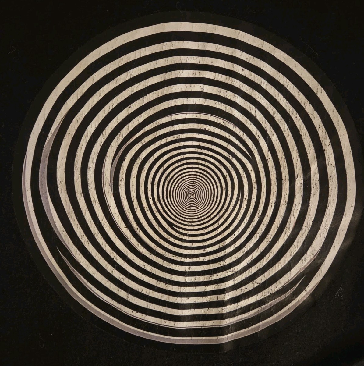 BLACK & WHITE SWIRL OPTICAL ILLUSION SIZE XXL S/S T-SHIRT