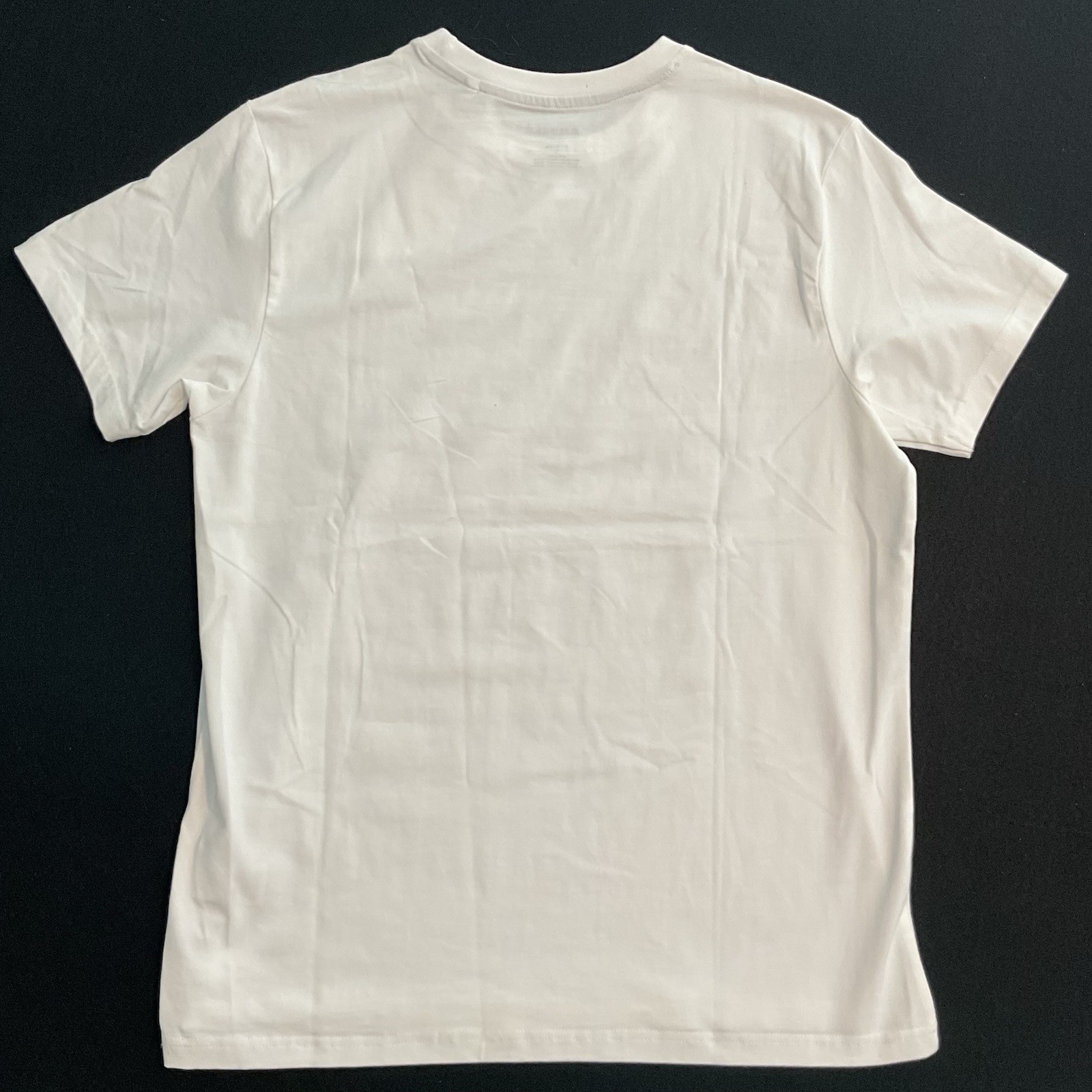 Kenneth Cole Graphic Tee shirt Men’s Size Large Raised Logo Moss Stone White NEW